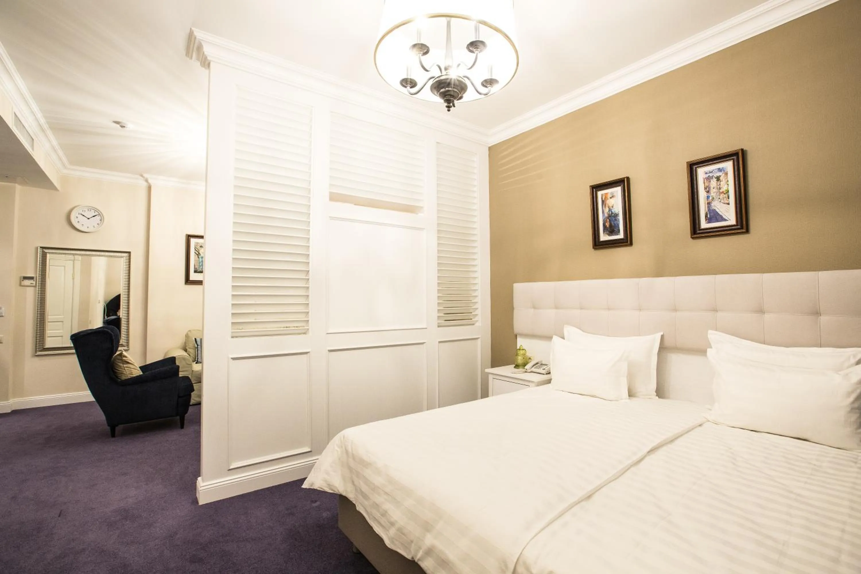 Bedroom, Bed in Hotel Monaco