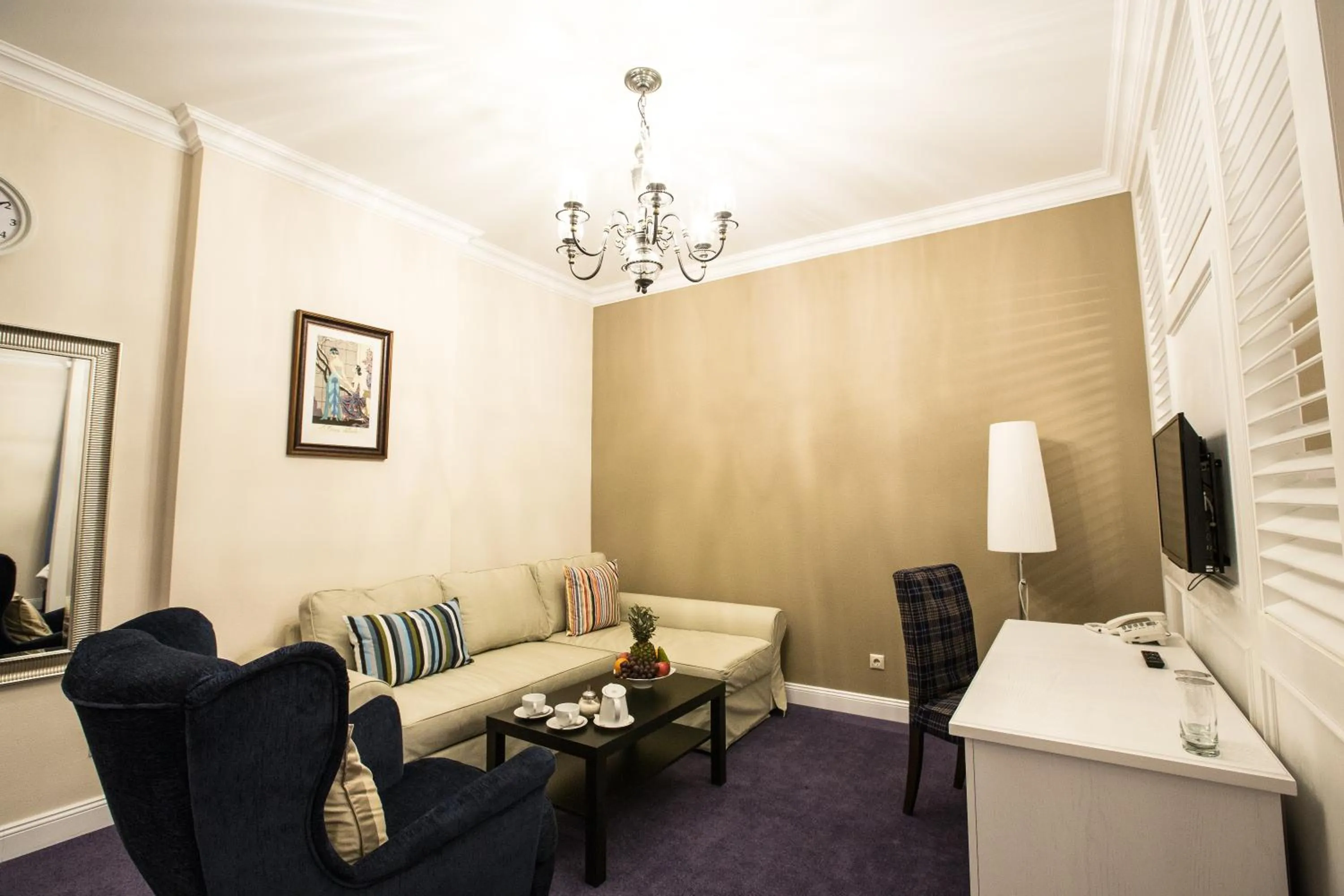 Living room in Hotel Monaco