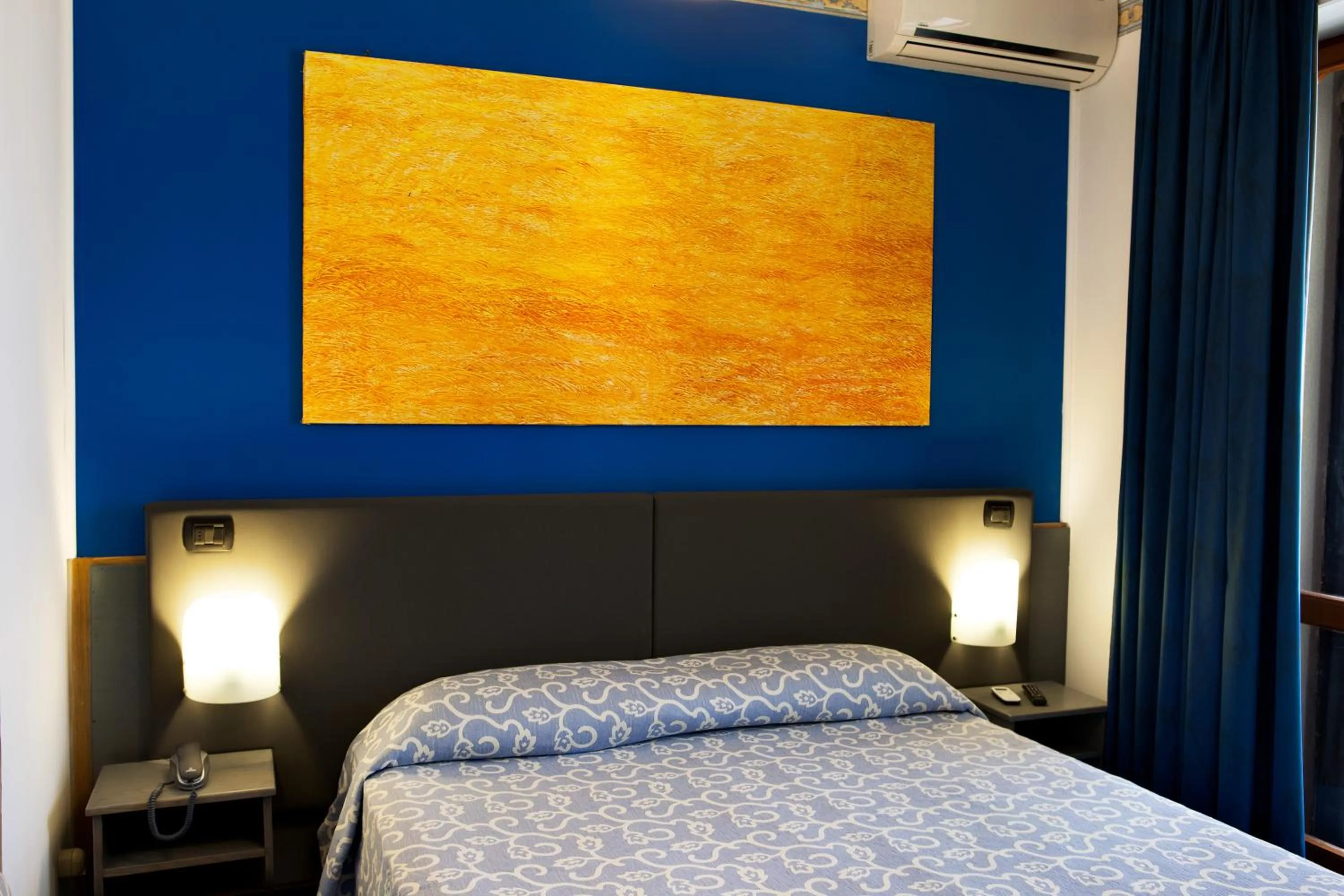 Bed in Hotel Côte D'Est