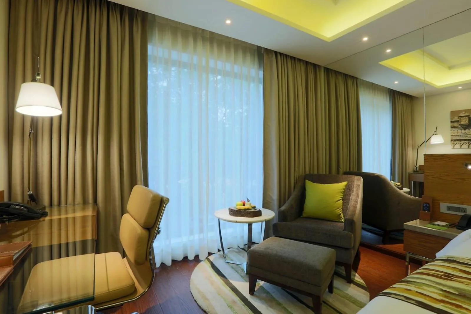 Seating area in Hotel Aroma Suites Delhi Airport