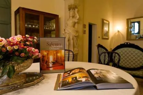 Living room in Palazzo Senape De Pace
