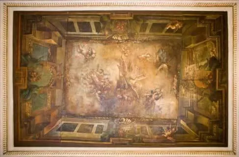 Decorative detail in Palazzo Senape De Pace