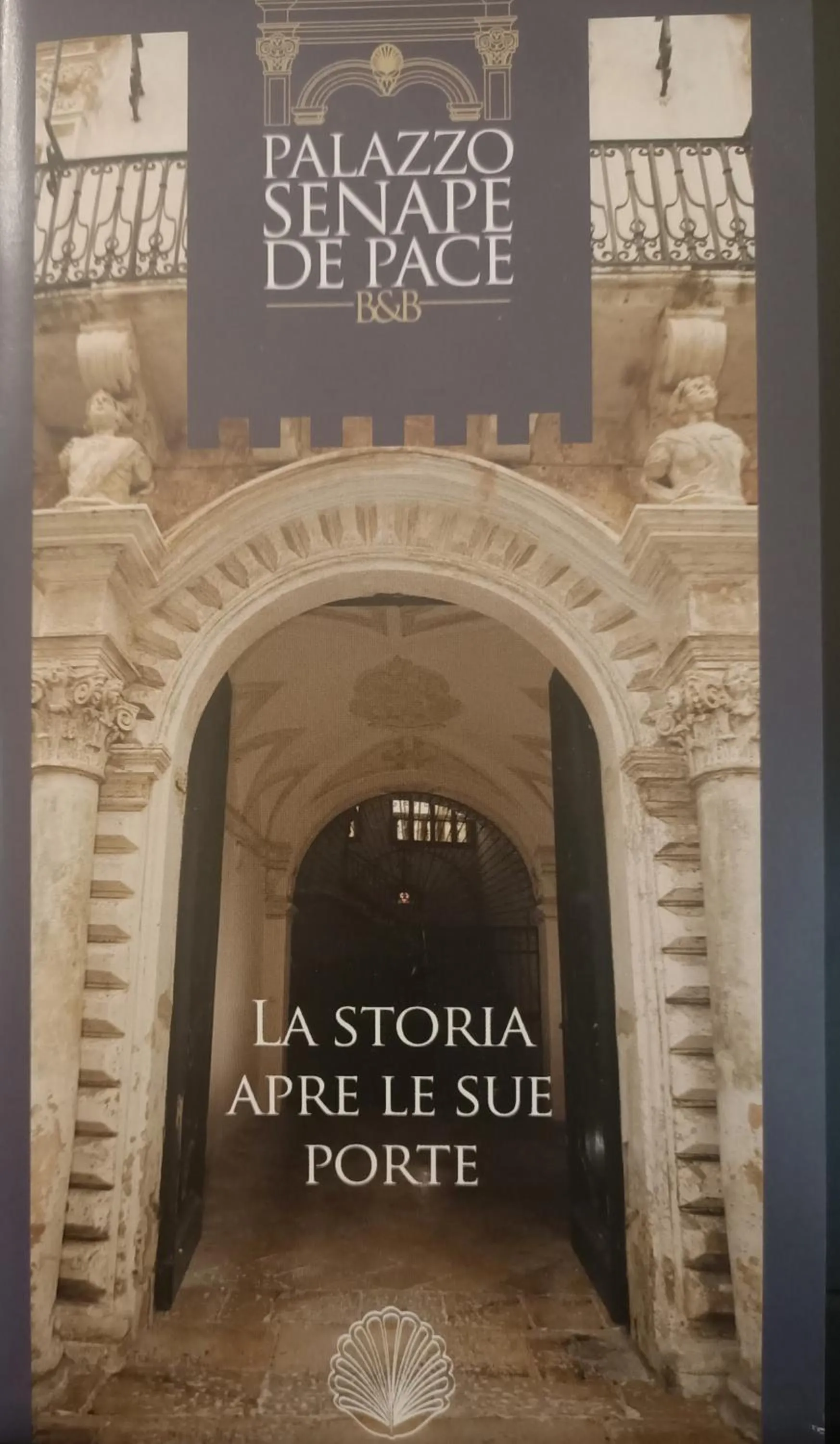 Text overlay in Palazzo Senape De Pace