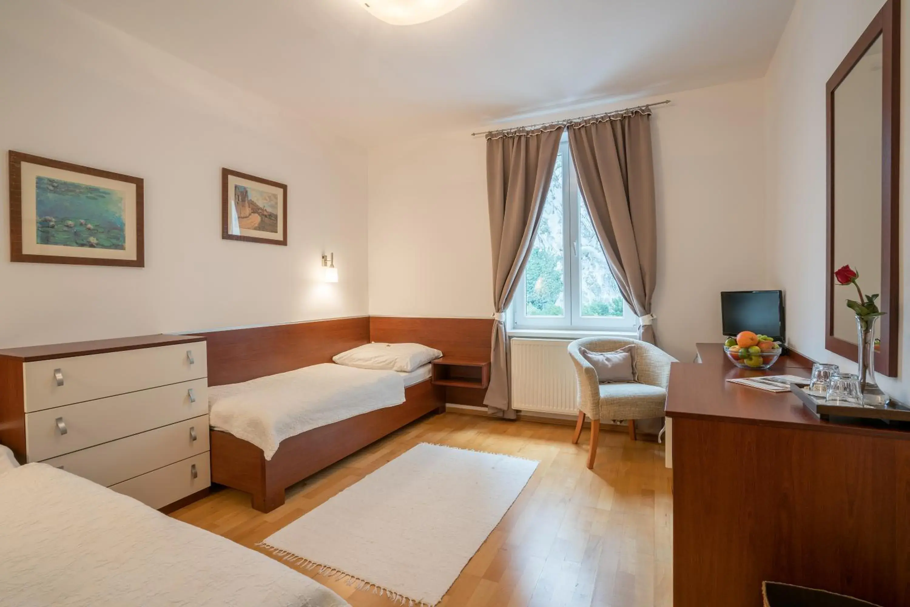 Standard Twin Room with Garden View in Kúria Beckov - Penzión Standard Twin Room with Garden View in Kúria Beckov - Penzión