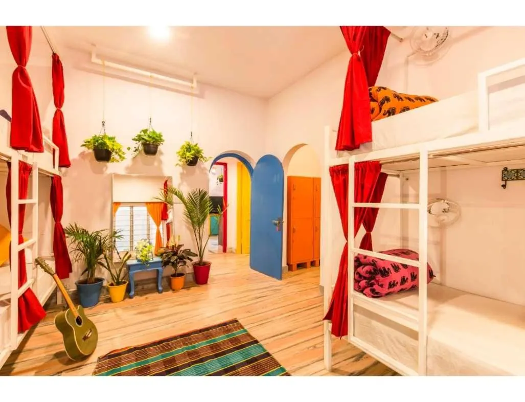 Bed in goSTOPS Lite Jaipur