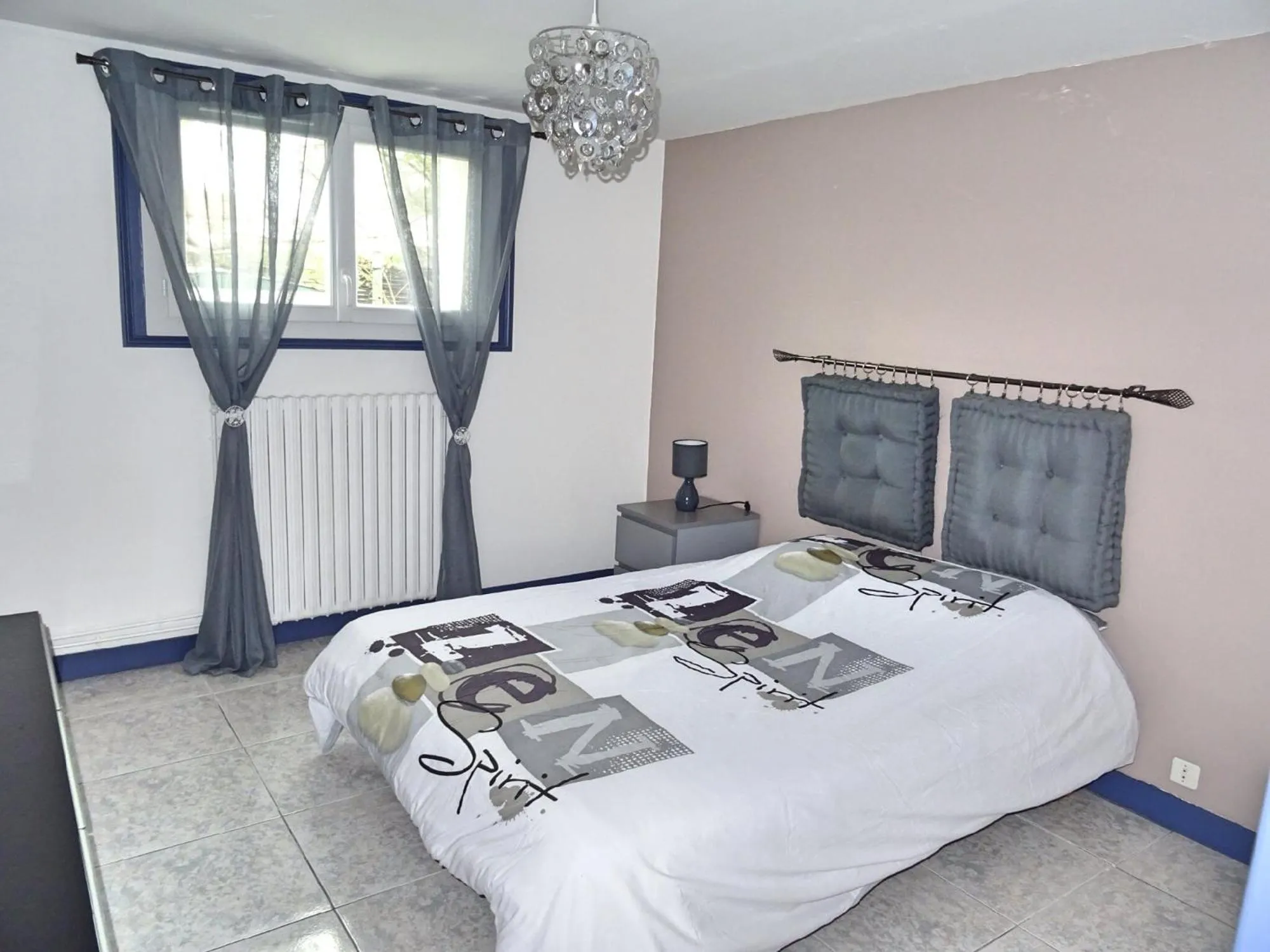 Bed in Locations Avec Jardins Privatifs