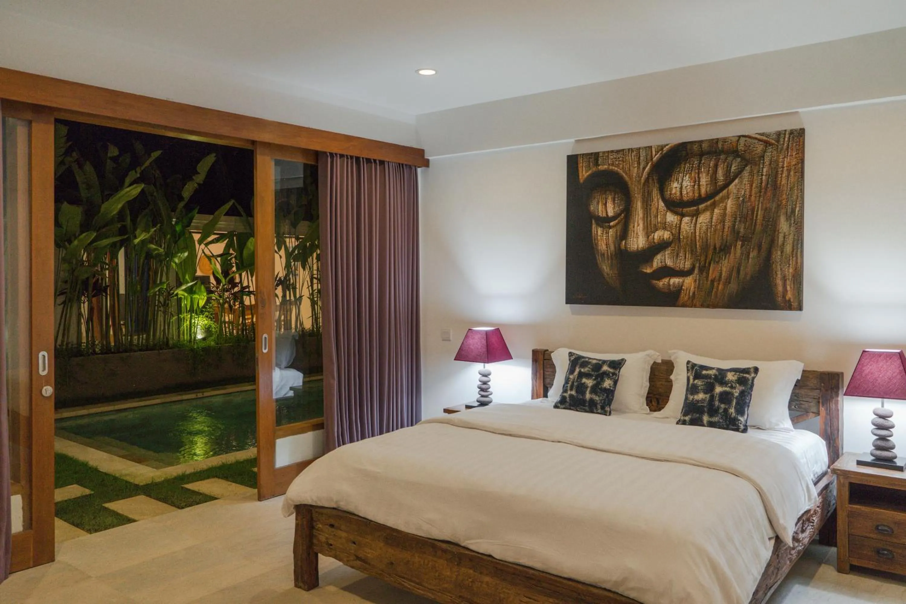 Bedroom, Bed in Two Lizards Beach Villas