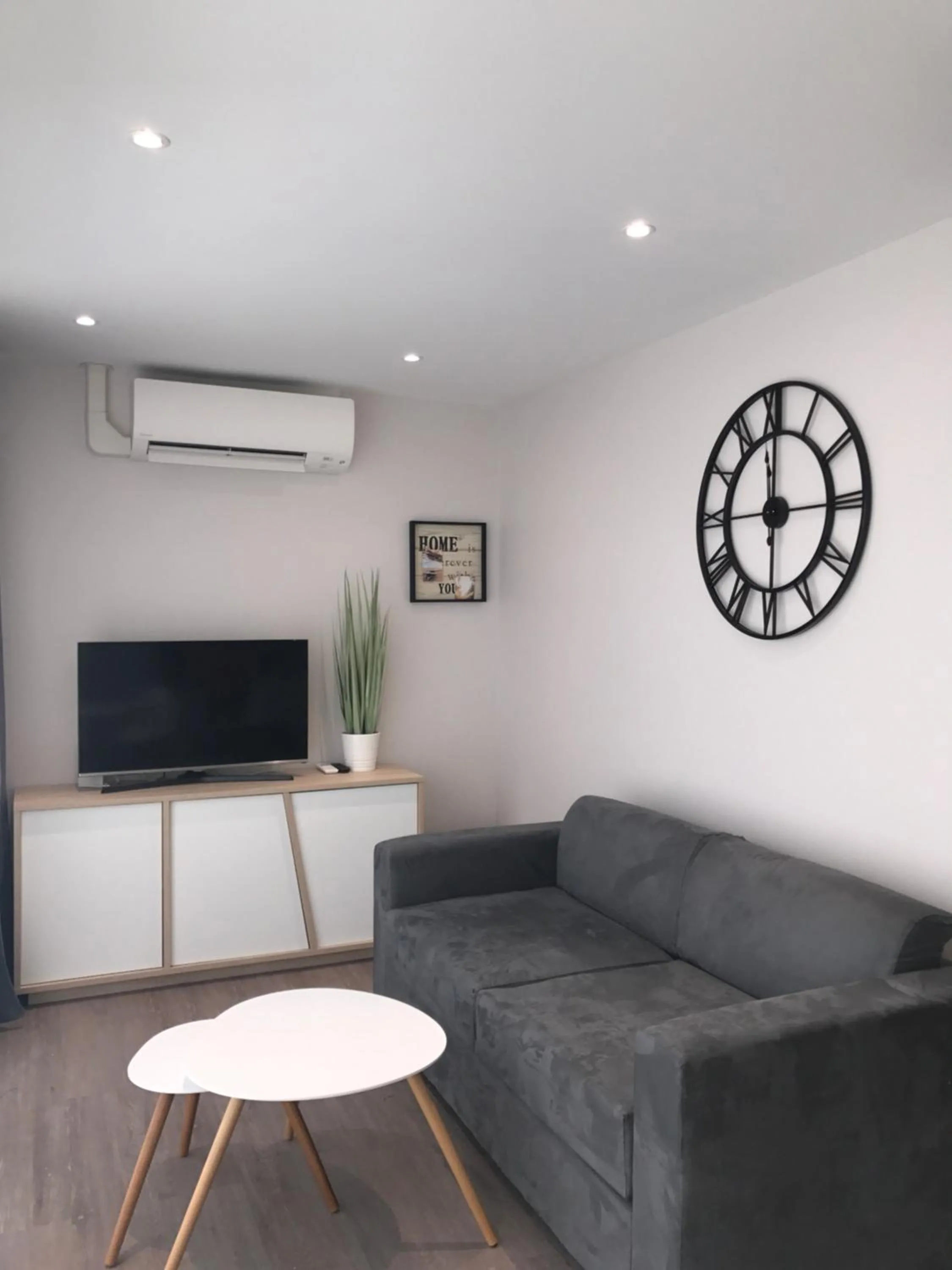 TV and multimedia in Villa Louis Victor