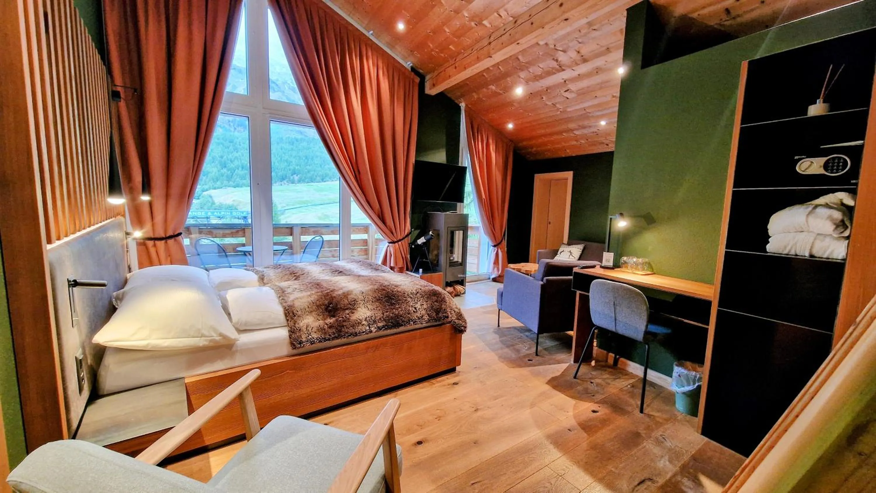 Bed in Amber Ski-in/out Hotel & Spa