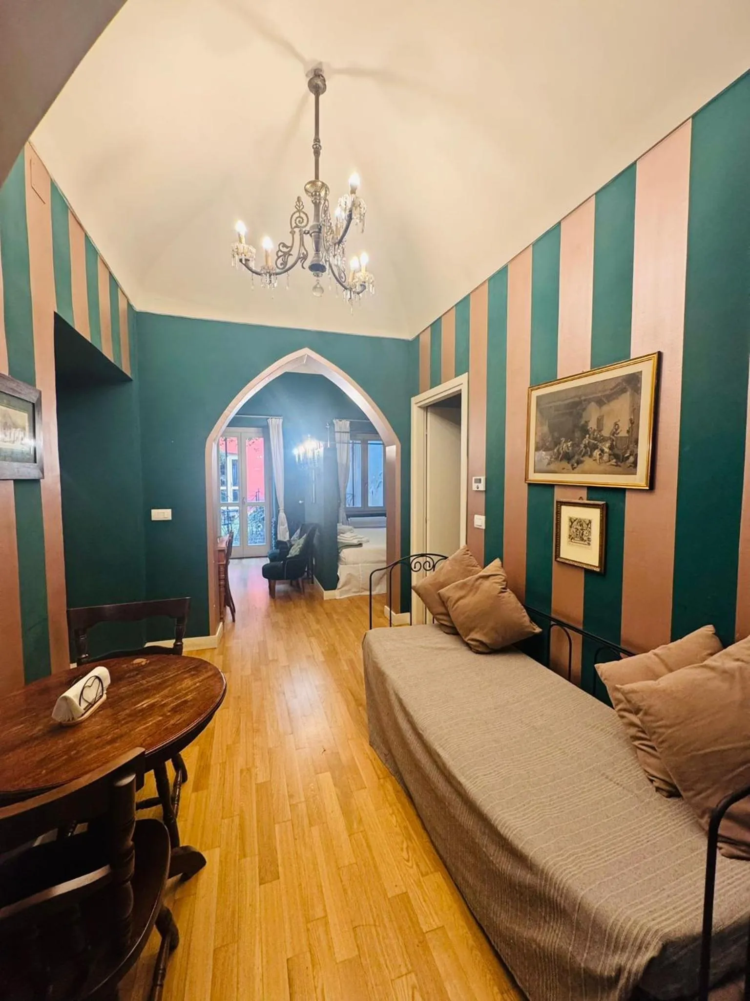 Living room, Bed in Porta Palace Apartments