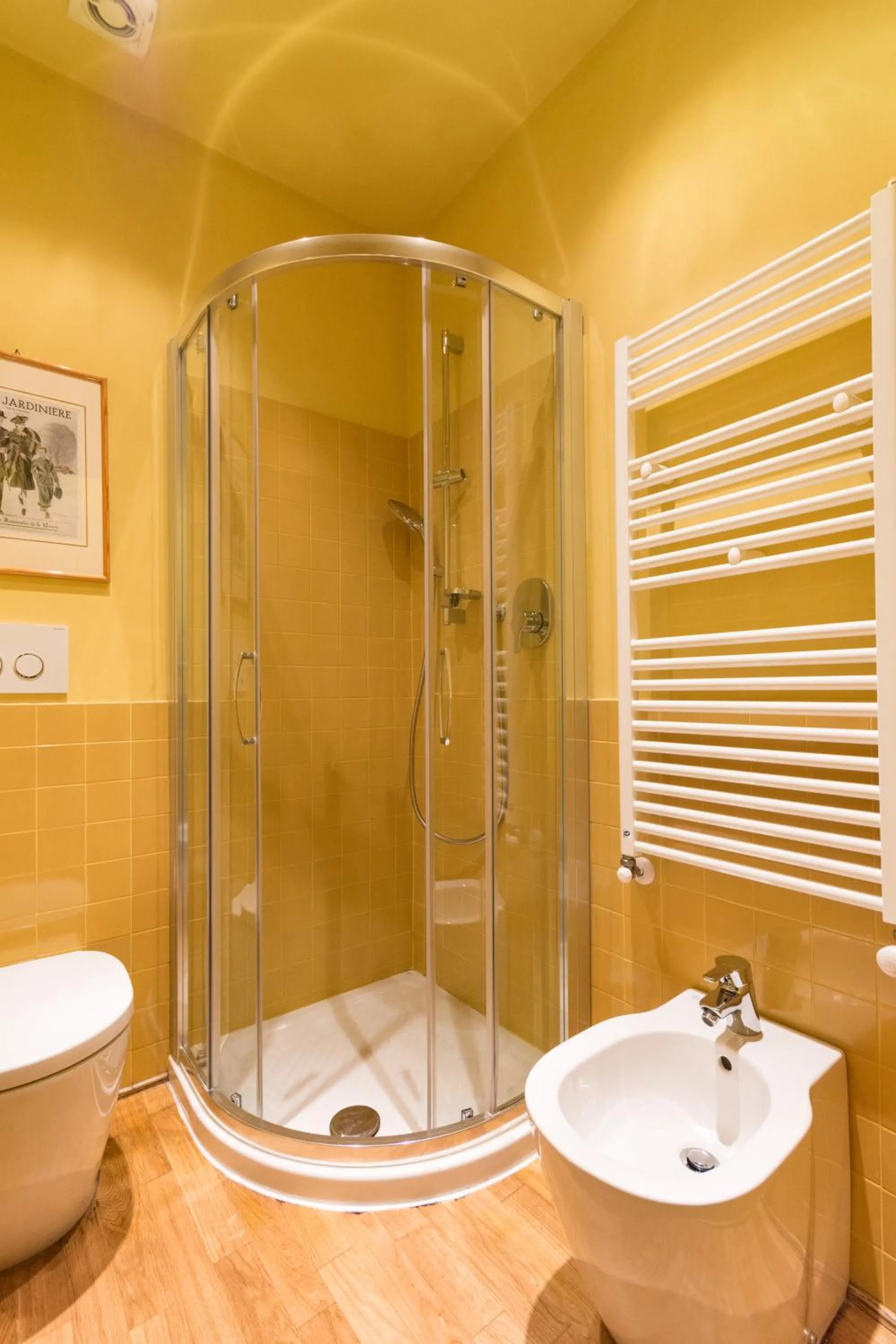 Shower in Porta Palace Apartments