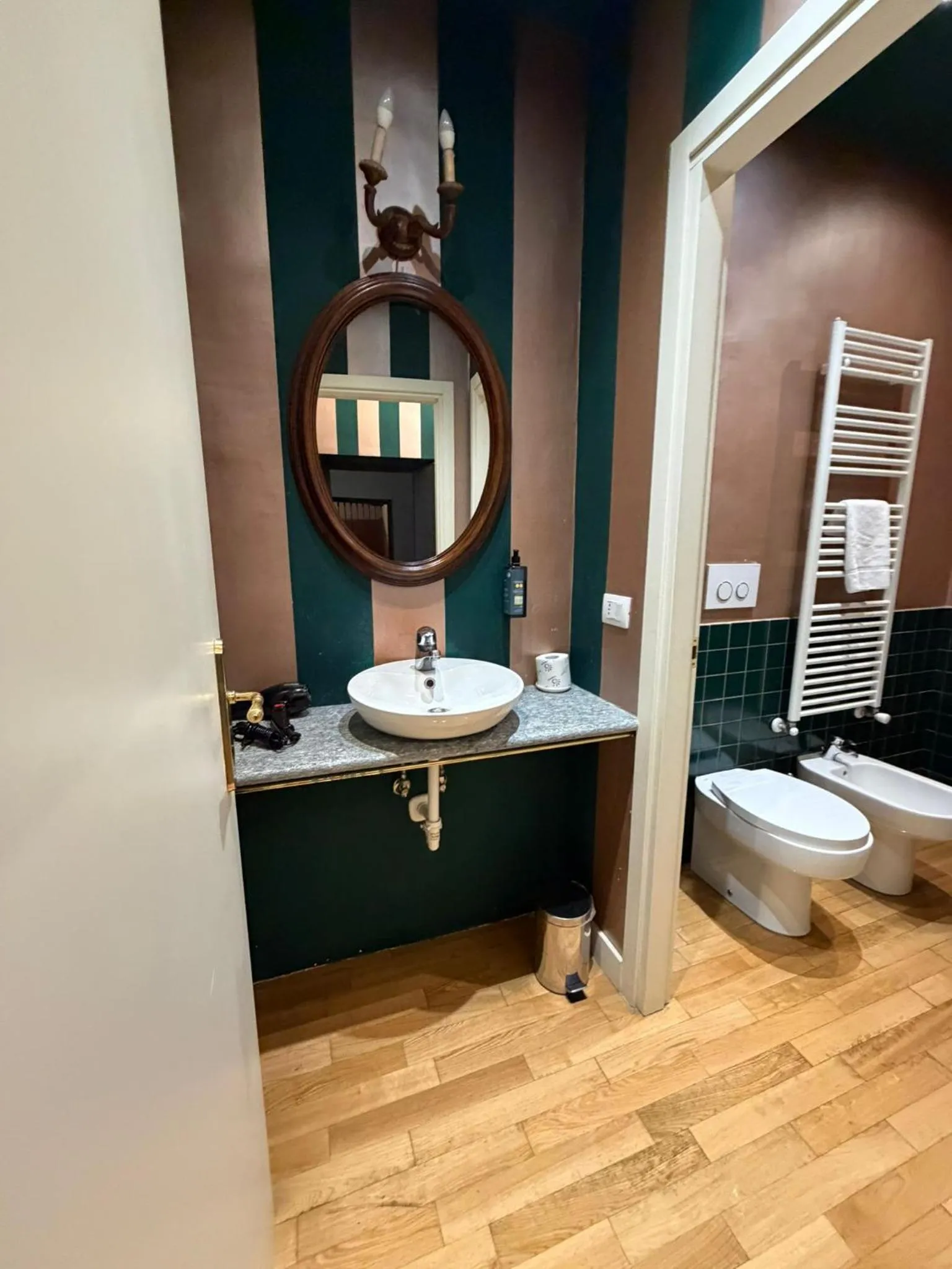 Bathroom in Porta Palace Apartments