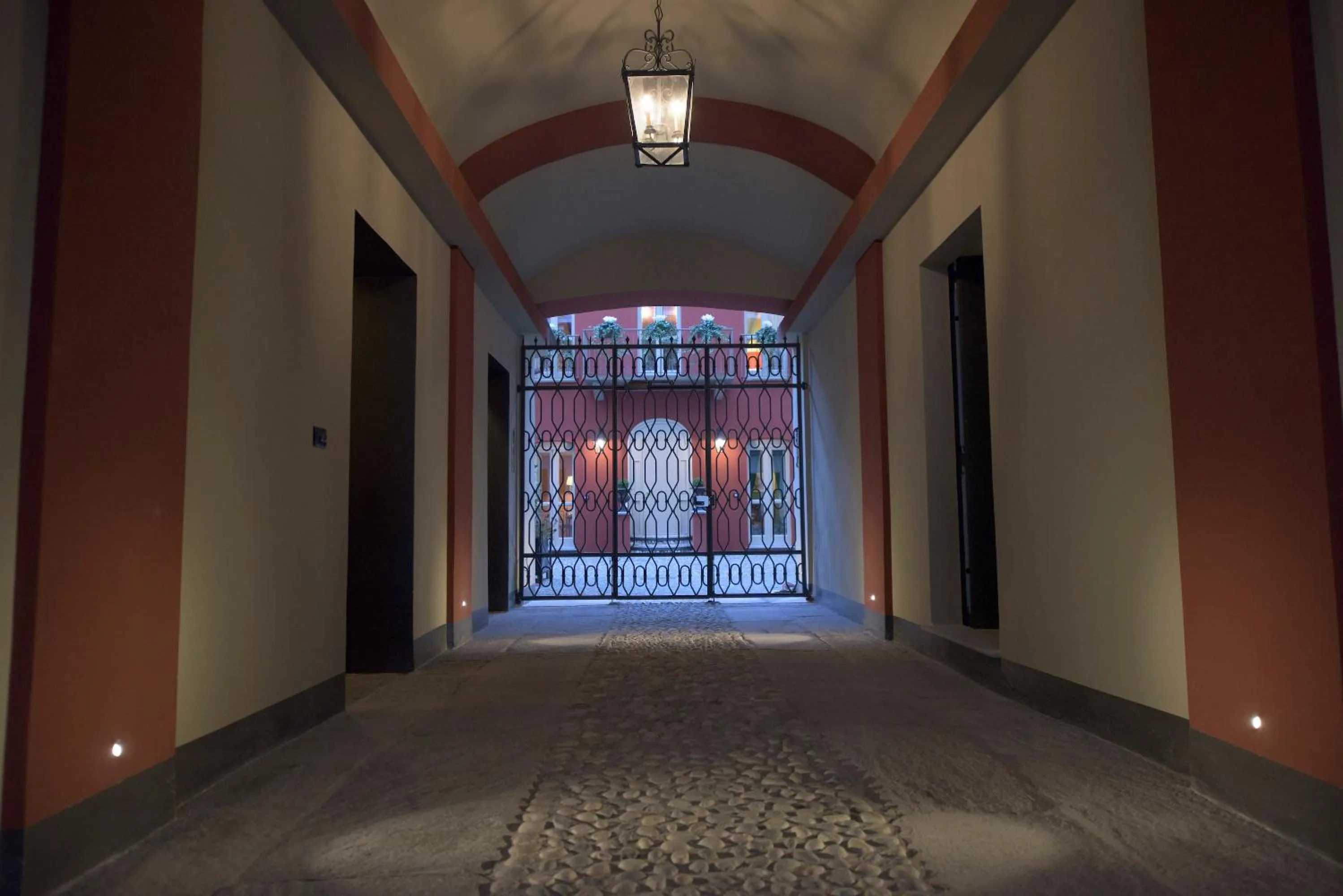 Facade/entrance in Porta Palace Apartments