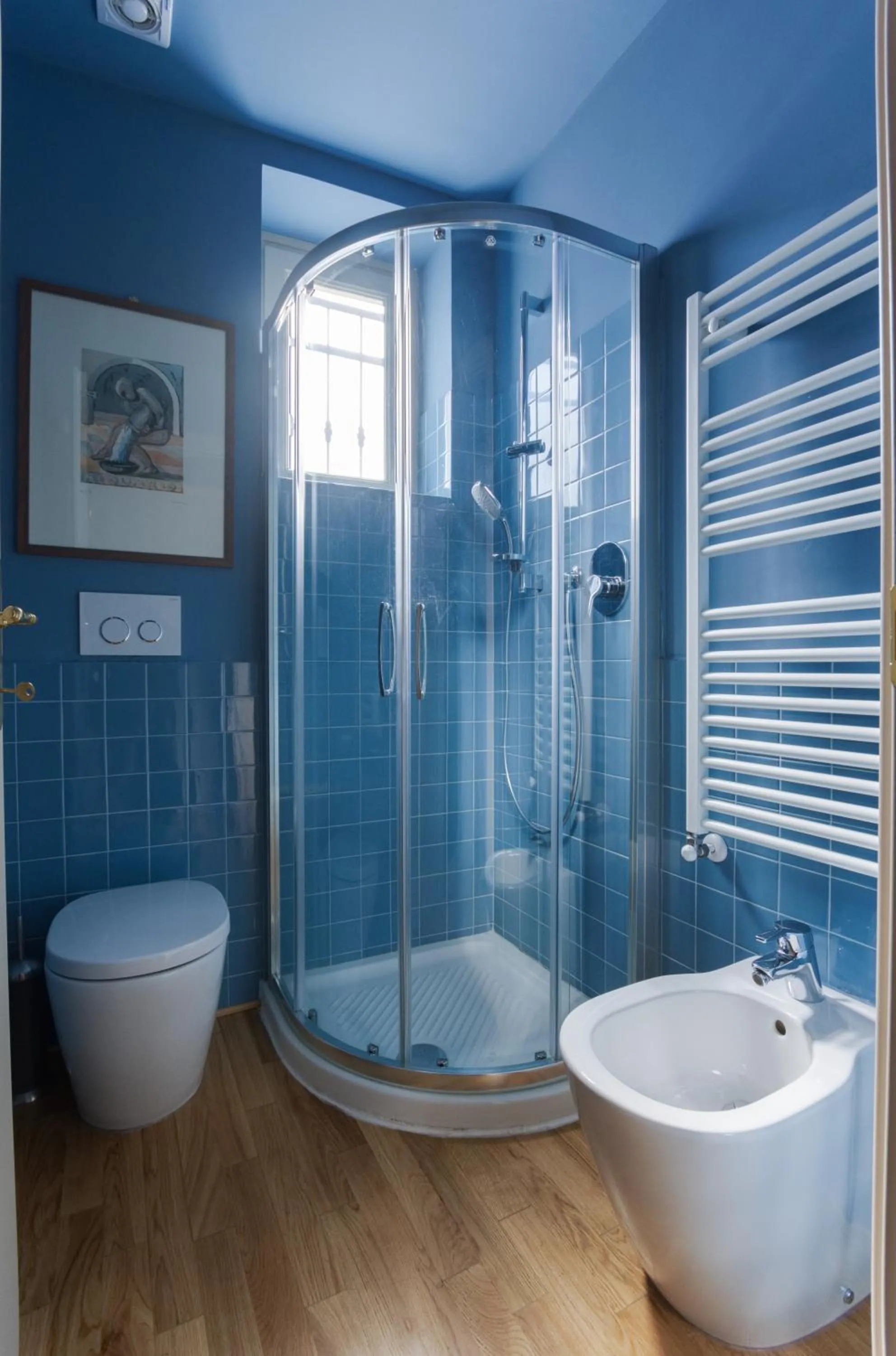 Shower in Porta Palace Apartments