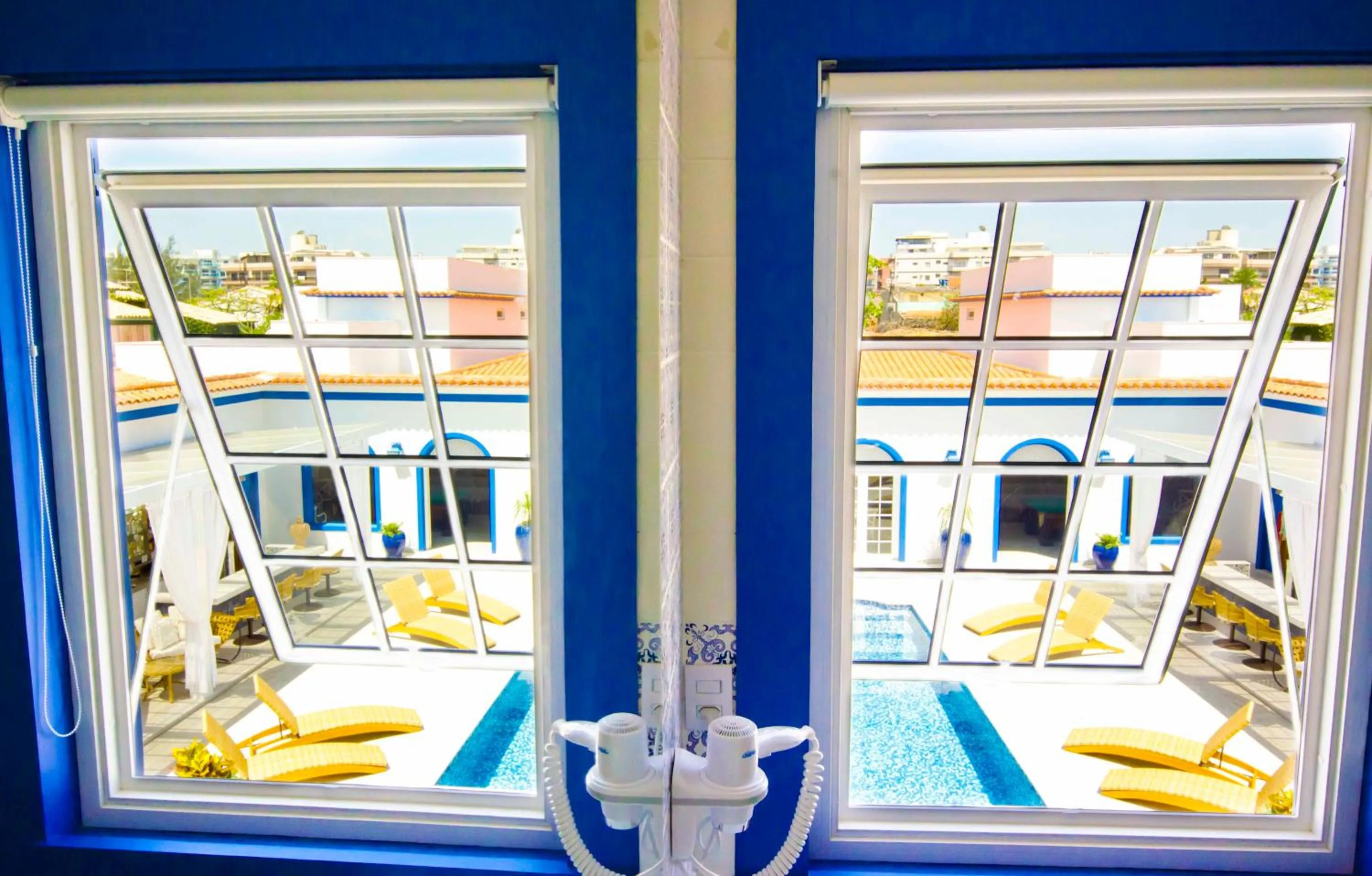 Pool view, Bed in Hotel Solar do Arco