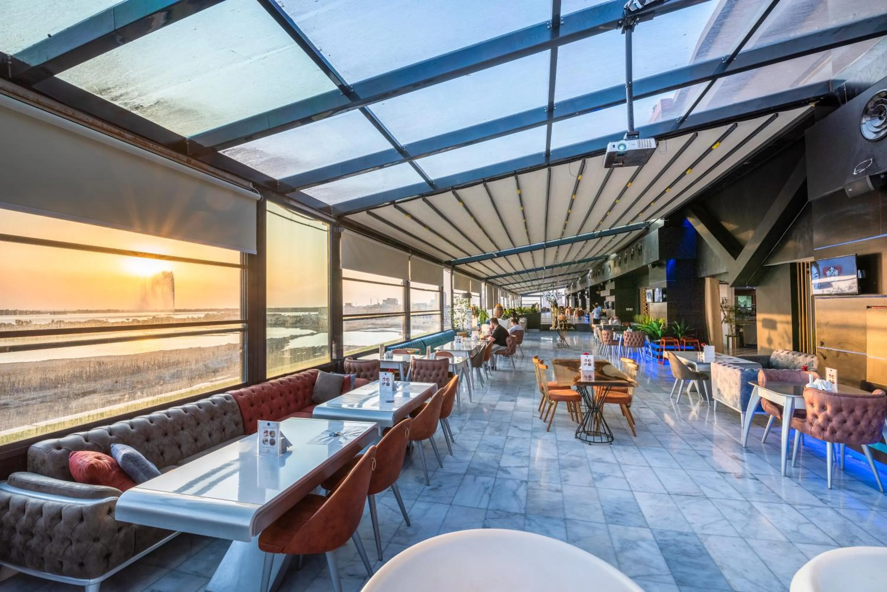 Nightclub / DJ, Restaurant/Places to Eat in Mira Waterfront Hotel Jeddah