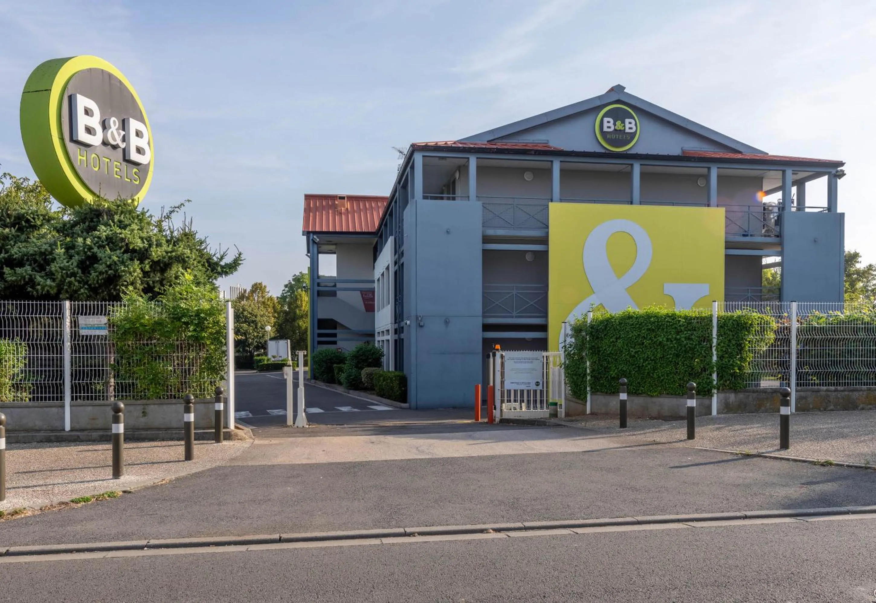 Property building in B&B HOTEL Amiens