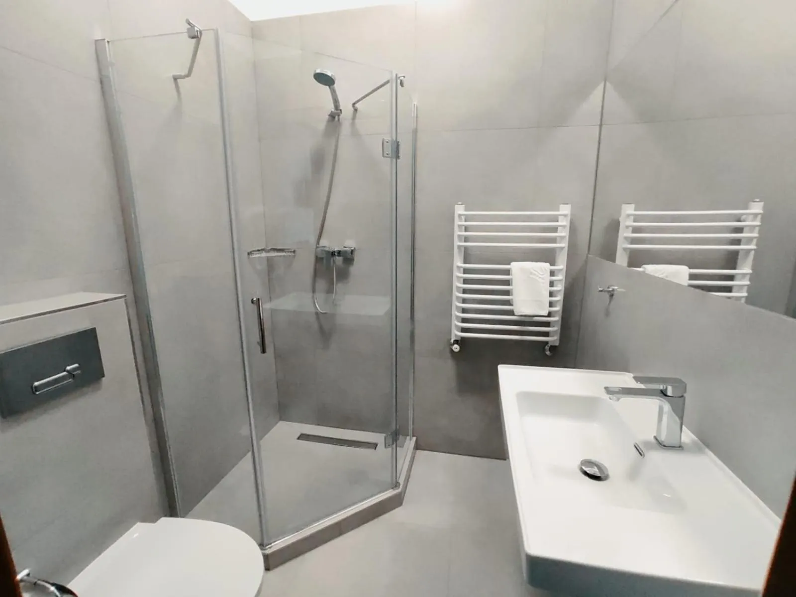 Bathroom in Nad Starą Nidą ***