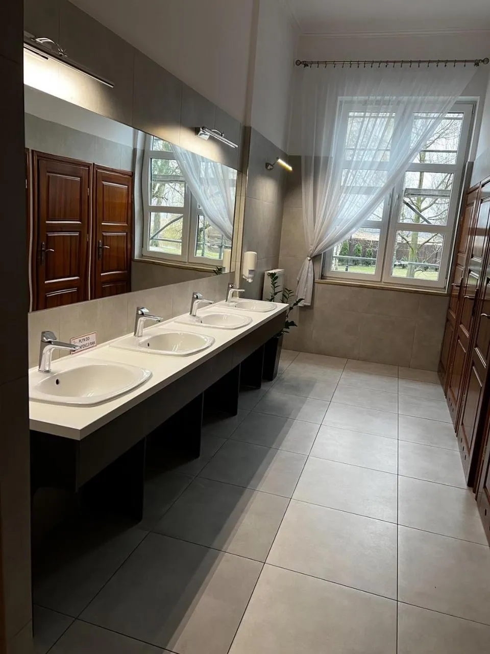 Bathroom in Nad Starą Nidą ***