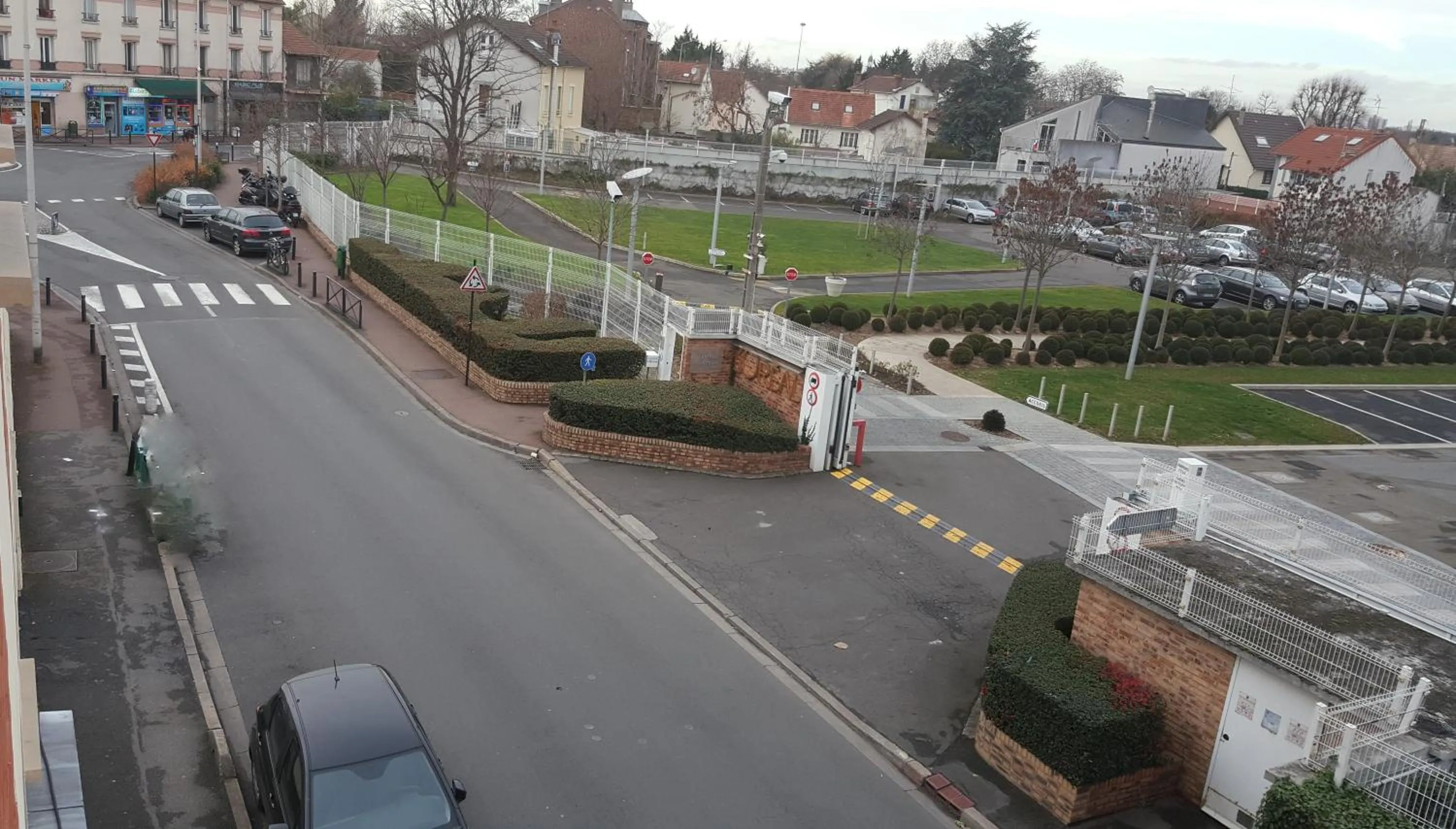 Street view in Hôtel Le Saint Germain