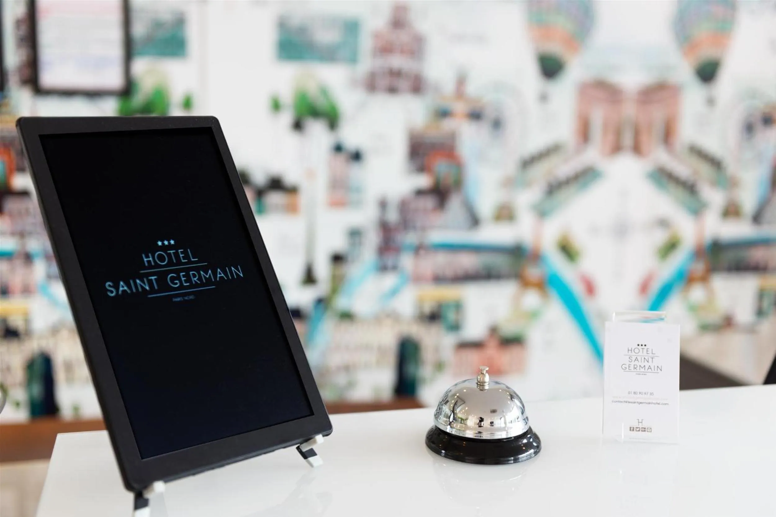 Lobby or reception in Hôtel Le Saint Germain