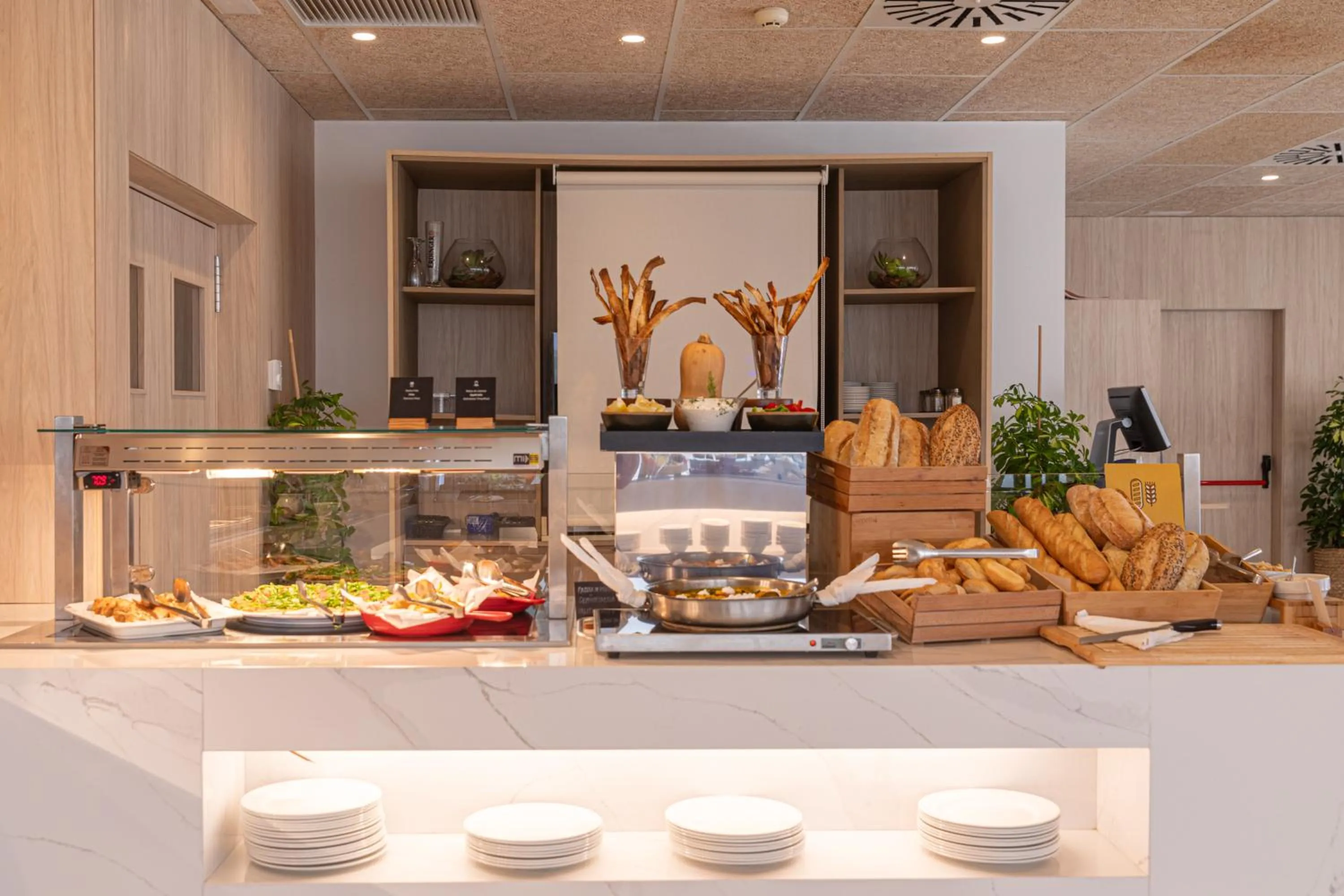 Restaurant/places to eat in JS Sol de Can Picafort - Adults Only