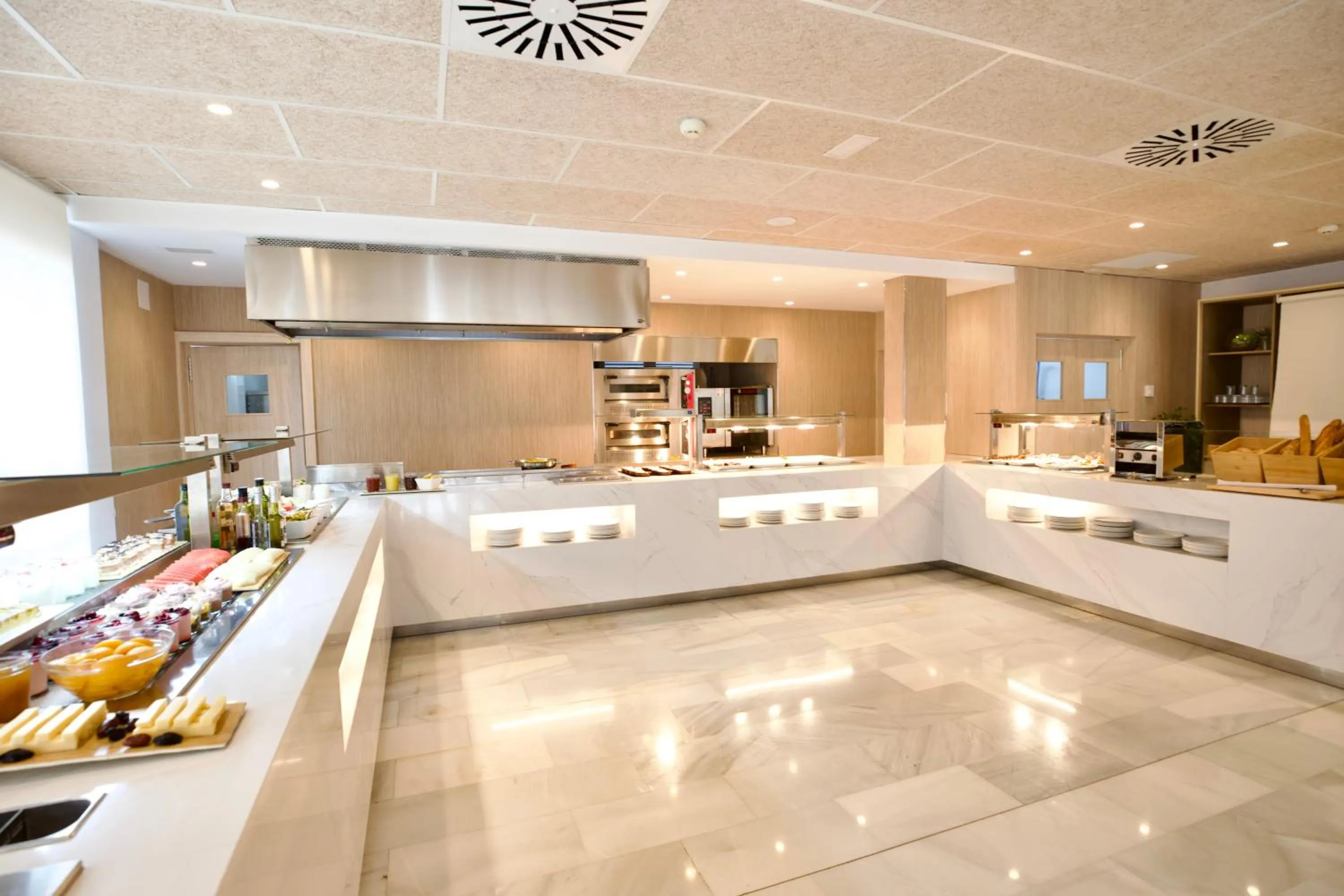 Buffet breakfast in JS Sol de Can Picafort - Adults Only