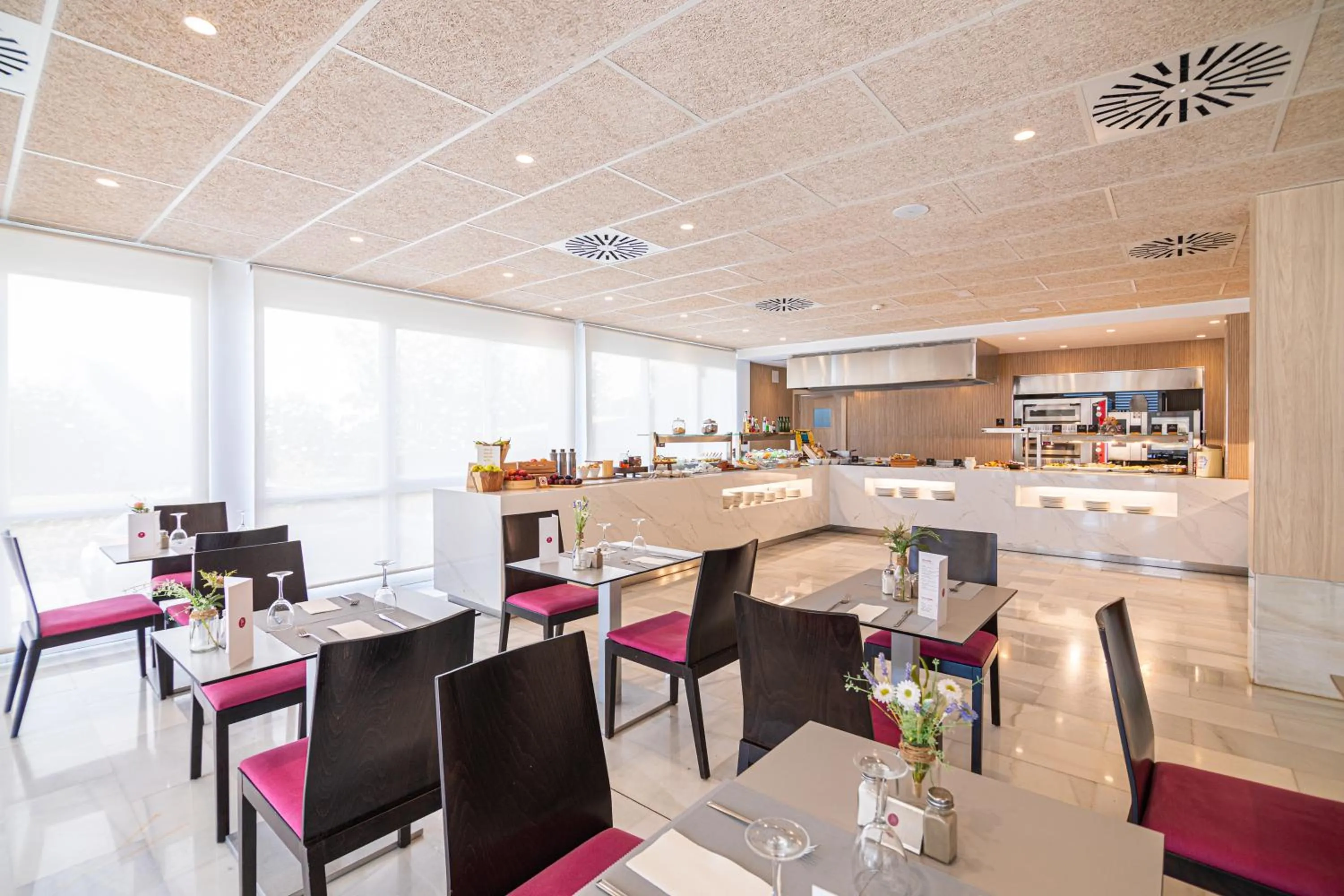 Restaurant/places to eat in JS Sol de Can Picafort - Adults Only