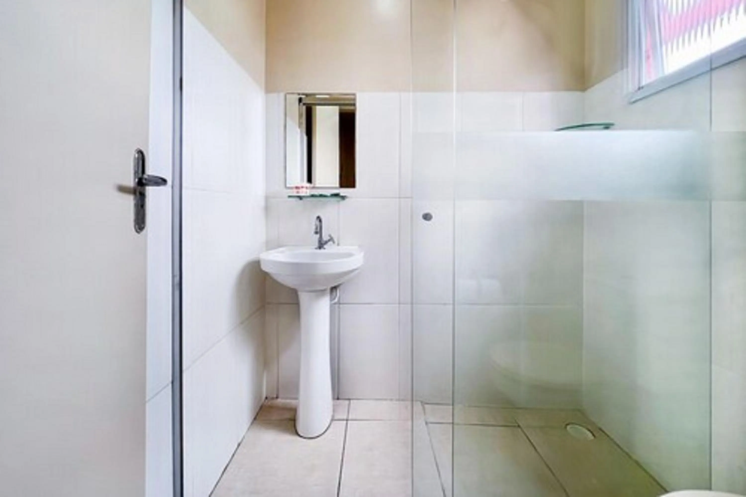 Bathroom in OYO Hotel Itarantim, São Paulo