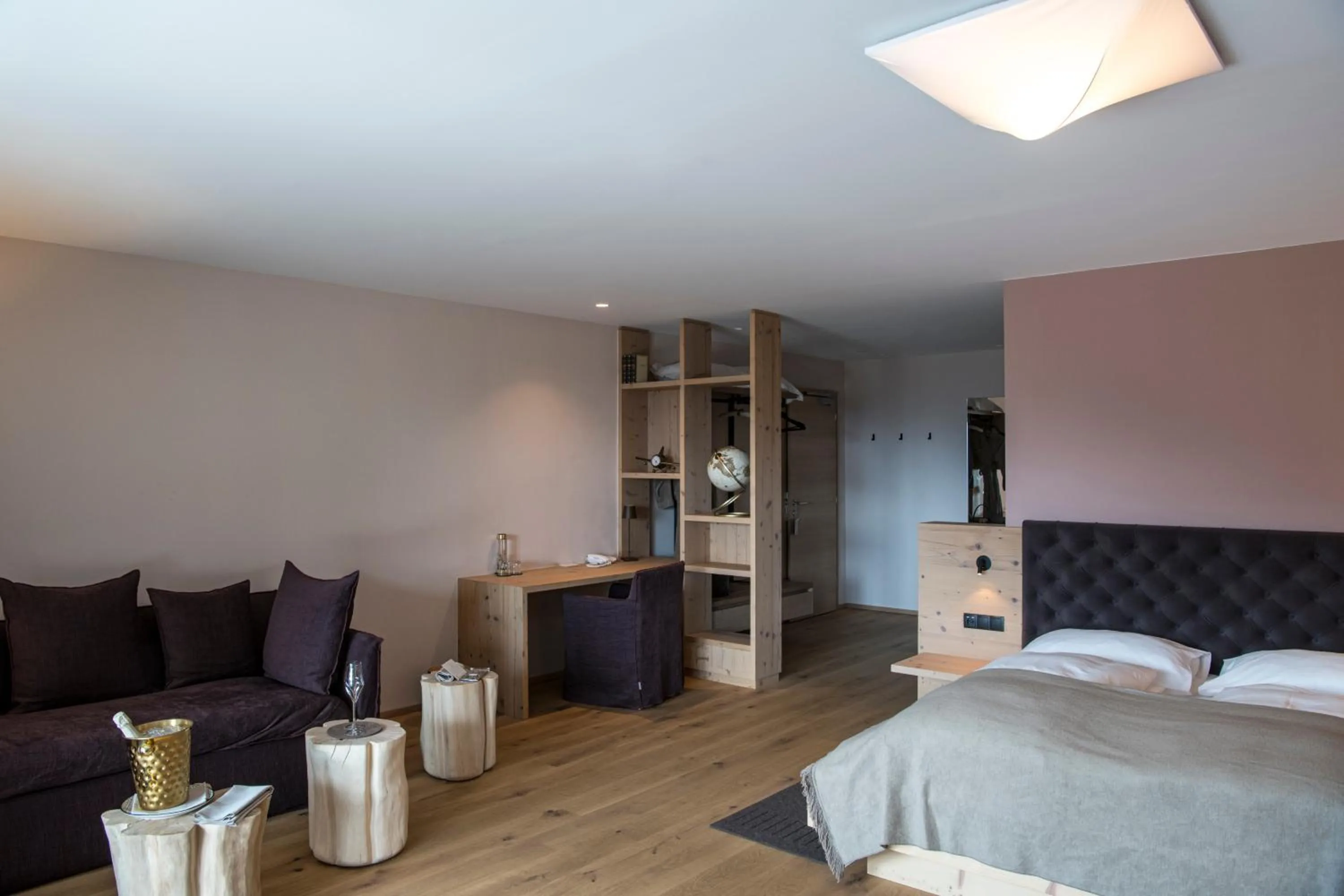 Photo of the whole room, Bed in Terra - The Magic Place Relais & Châteaux