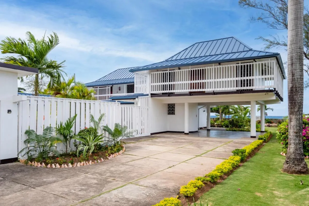 Property building in Villa Turrasann