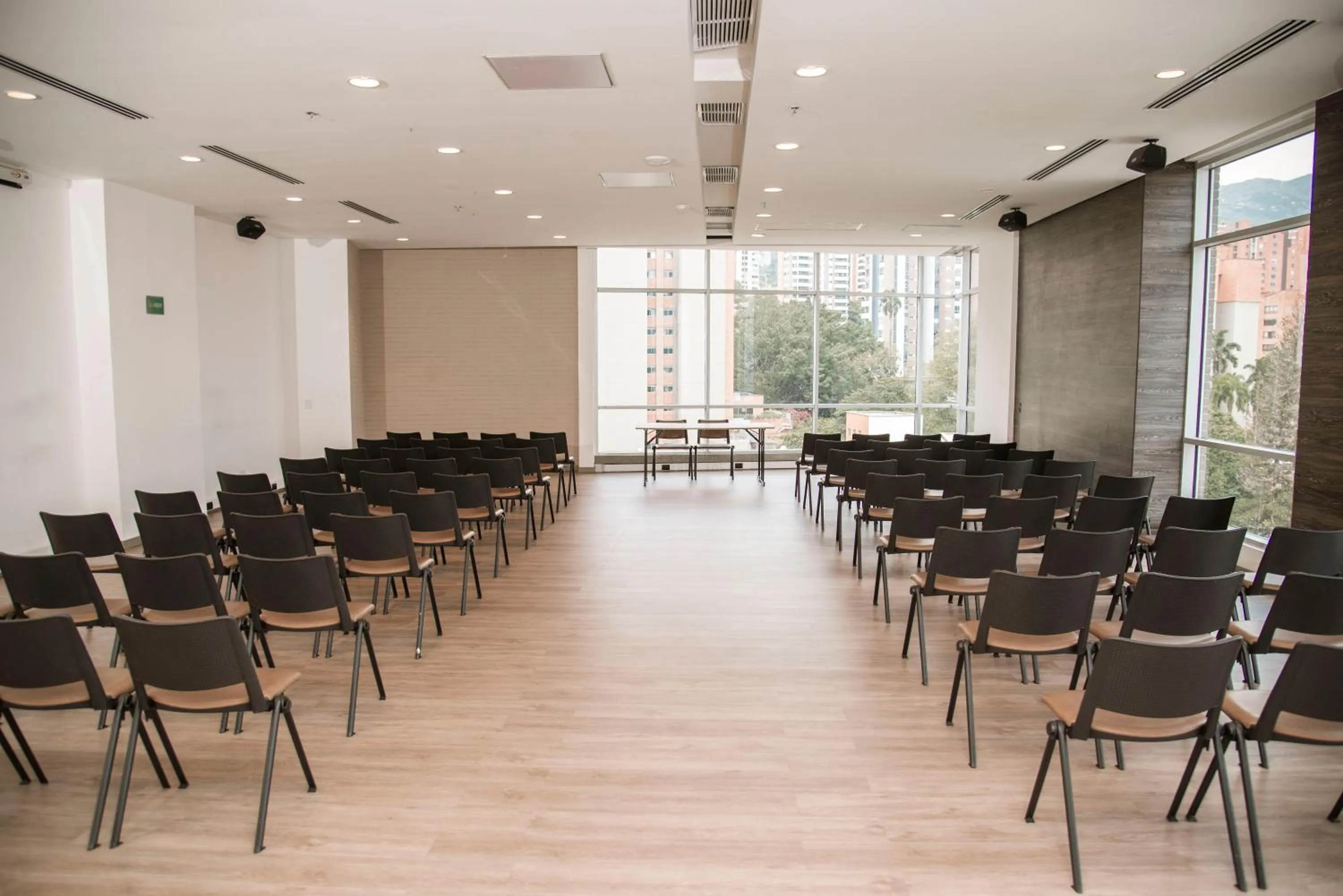 Meeting/conference room in Viaggio Medellín Grand Select