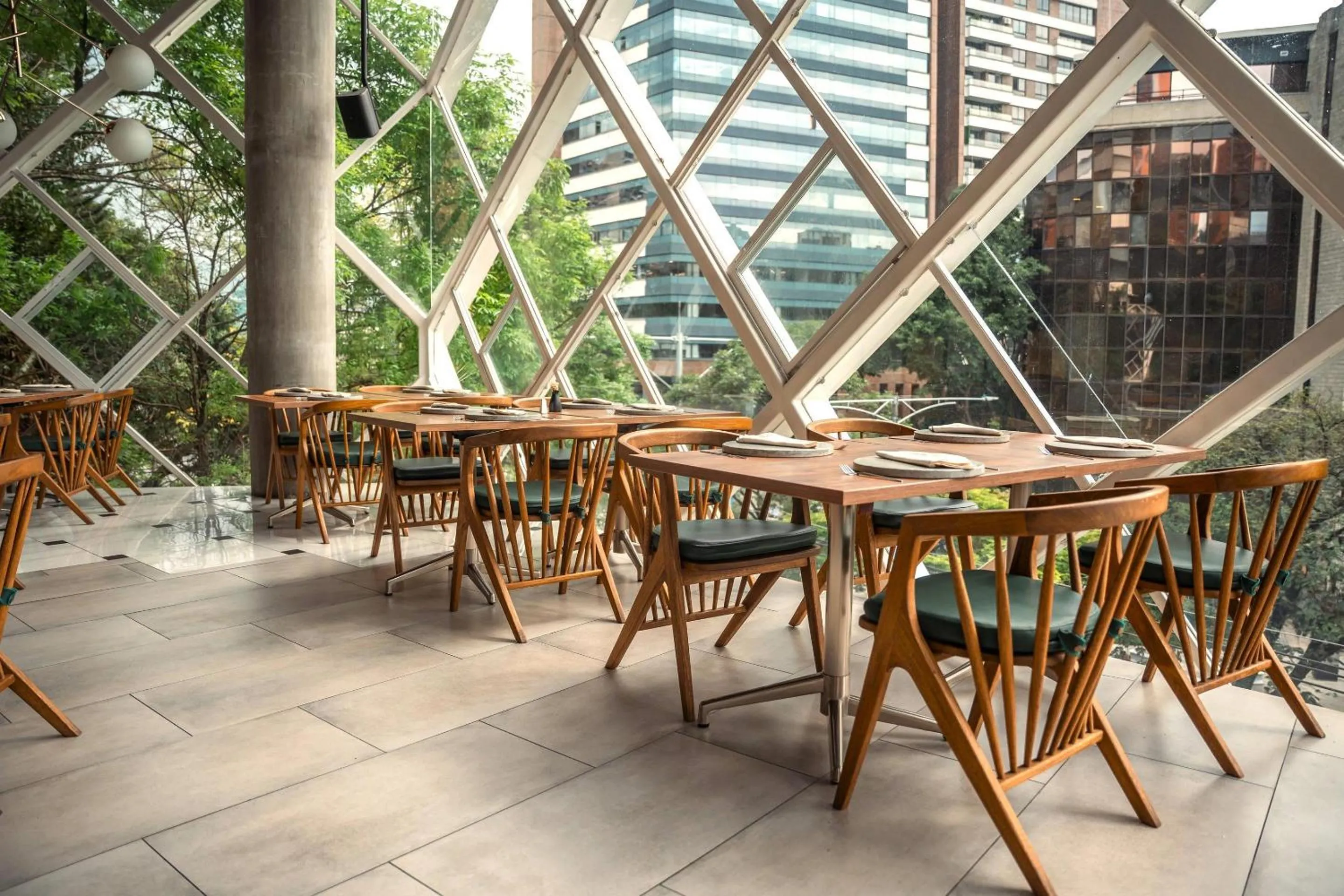 Restaurant/places to eat in V Grand Hotel, a member of Radisson Individuals