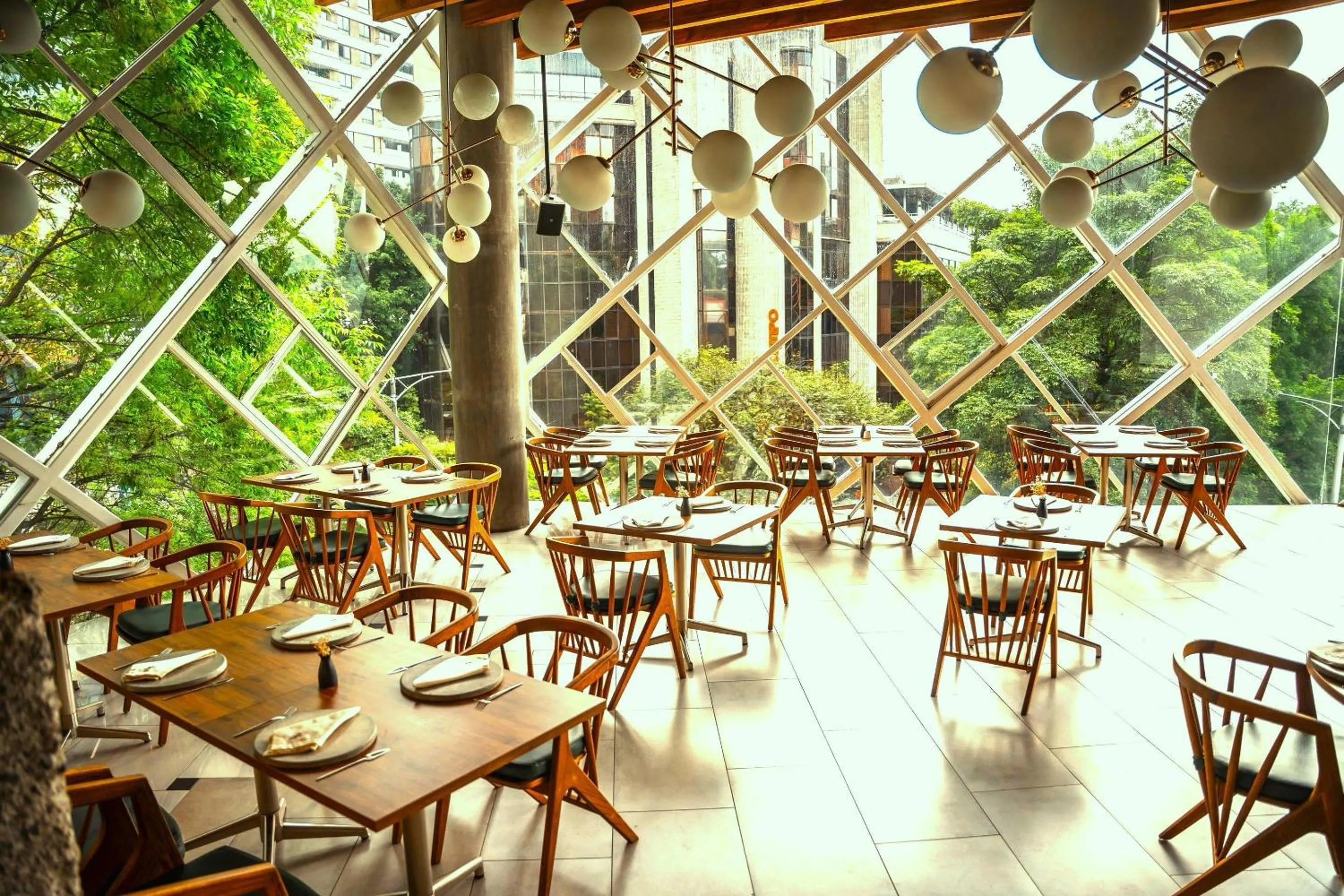 Restaurant/places to eat in V Grand Hotel, a member of Radisson Individuals