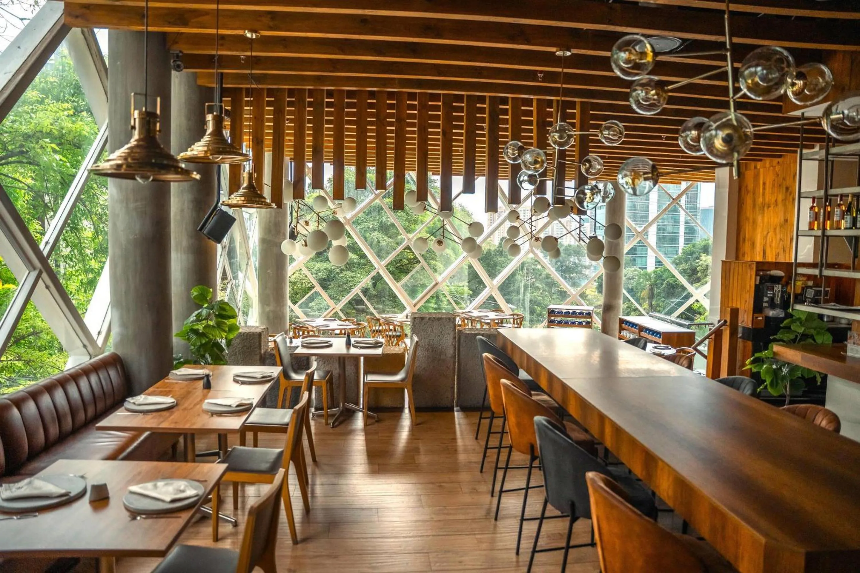 Restaurant/places to eat in V Grand Hotel, a member of Radisson Individuals