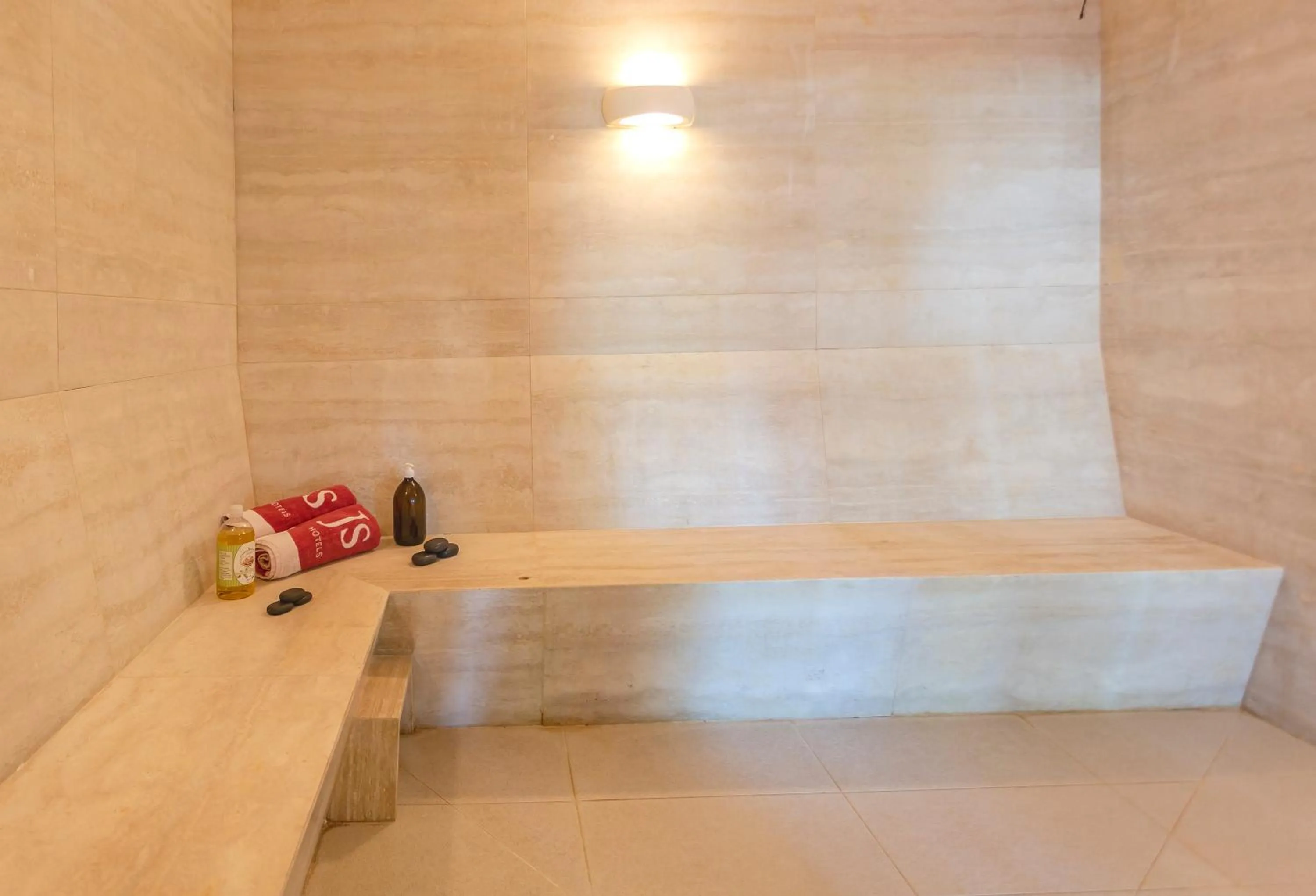 Steam room in JS Alcudi-Mar