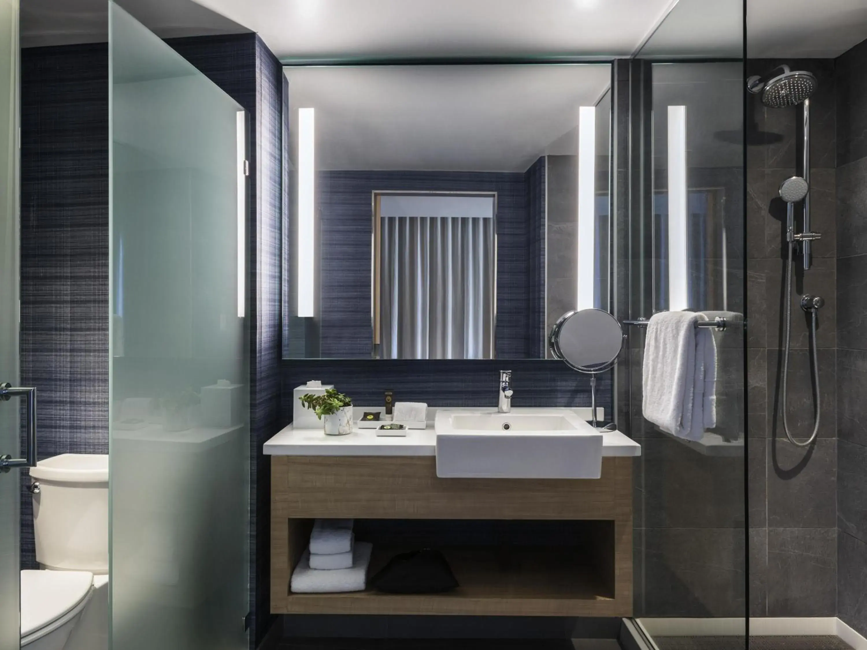 Superior Queen Room with Two Queen Beds - City and Park View/Hearing Accessible in Novotel Miami Brickell Superior Queen Room with Two Queen Beds - City and Park View/Hearing Accessible in Novotel Miami Brickell