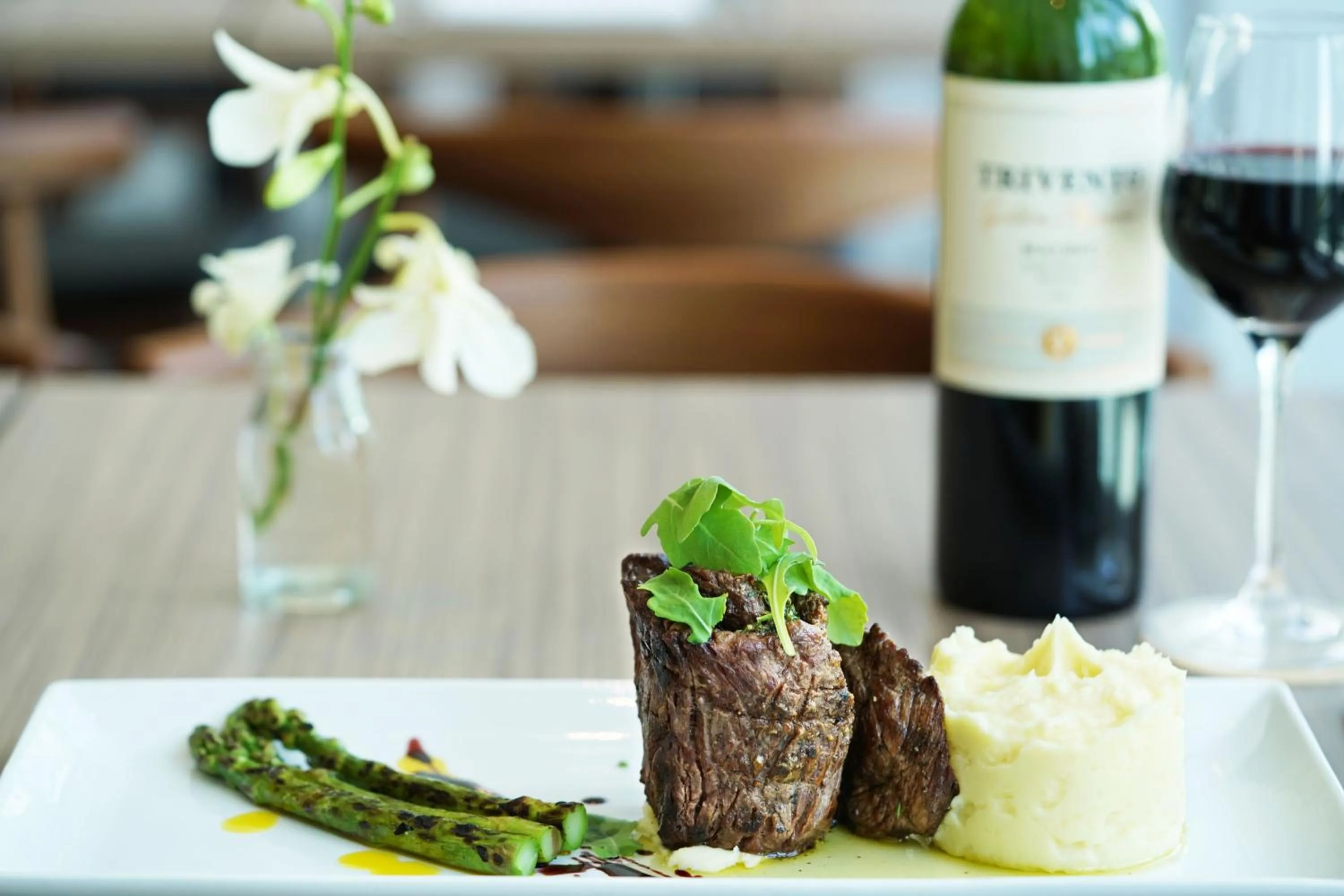 Food and drinks in Novotel Miami Brickell