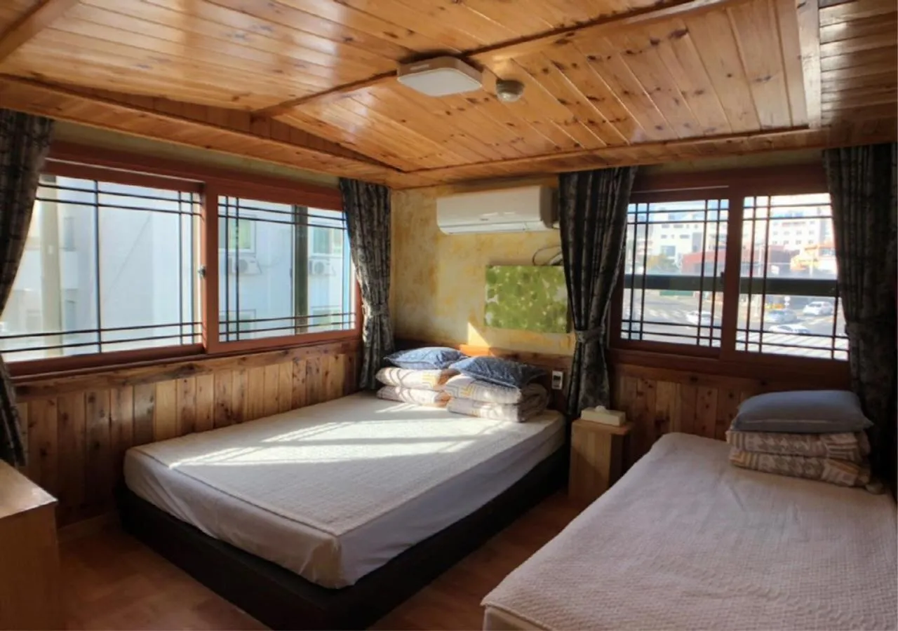 Property building, Bed in Gudeok Guesthouse