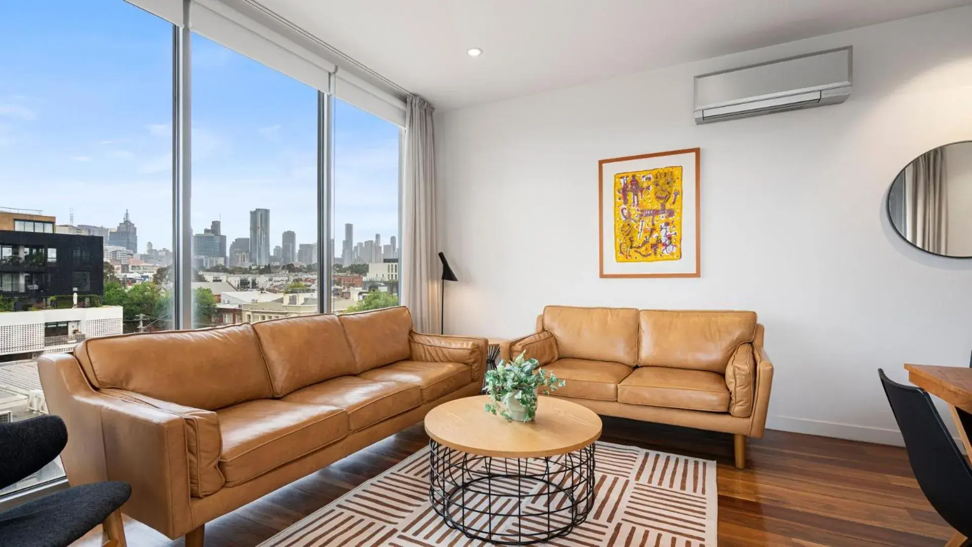 Deluxe Two-Bedroom Apartment with City View in District Apartments Fitzroy Deluxe Two-Bedroom Apartment with City View in District Apartments Fitzroy