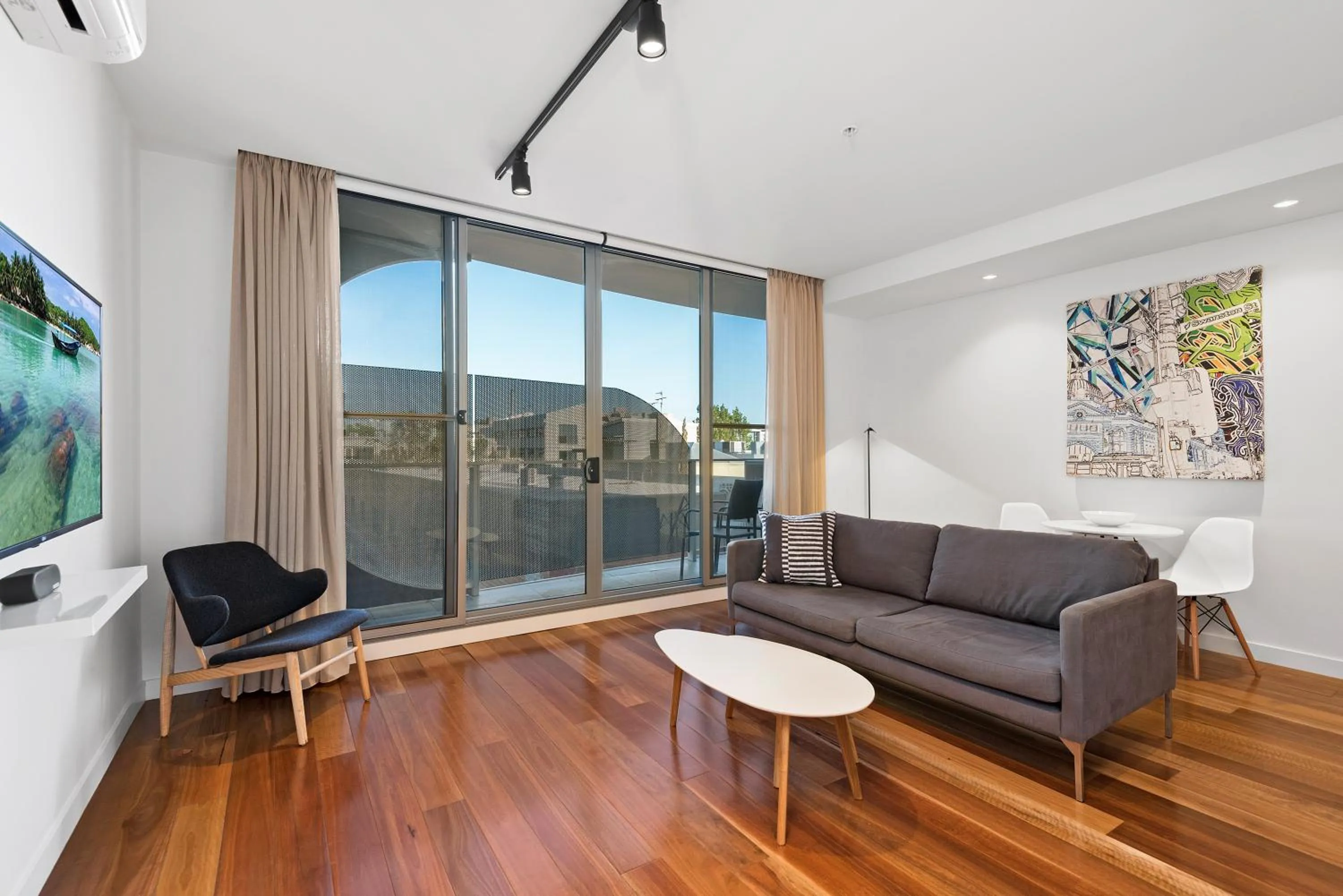 One-Bedroom Apartment in District Apartments Fitzroy
