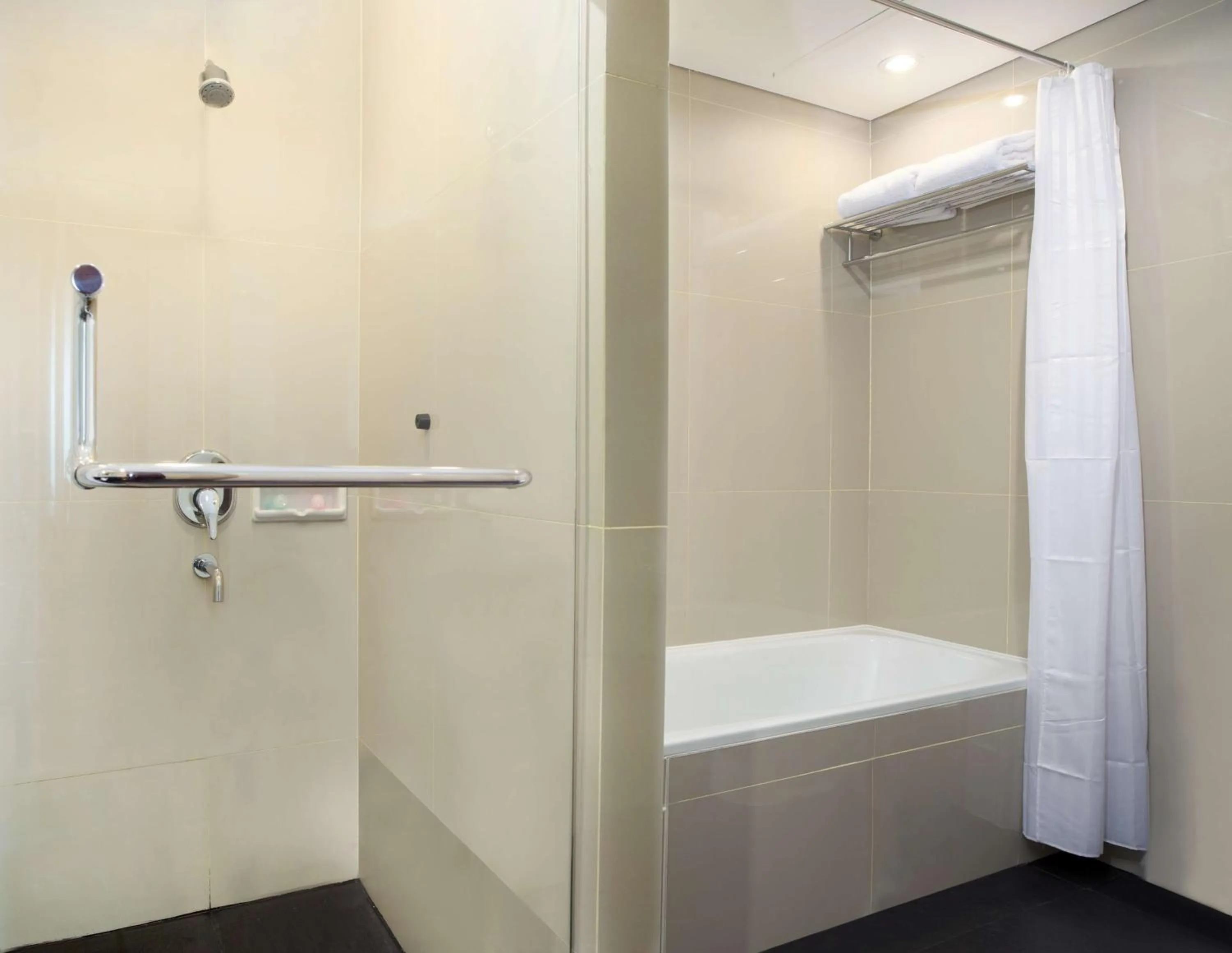 Bathroom in Best Western Premier La Grande Bandung