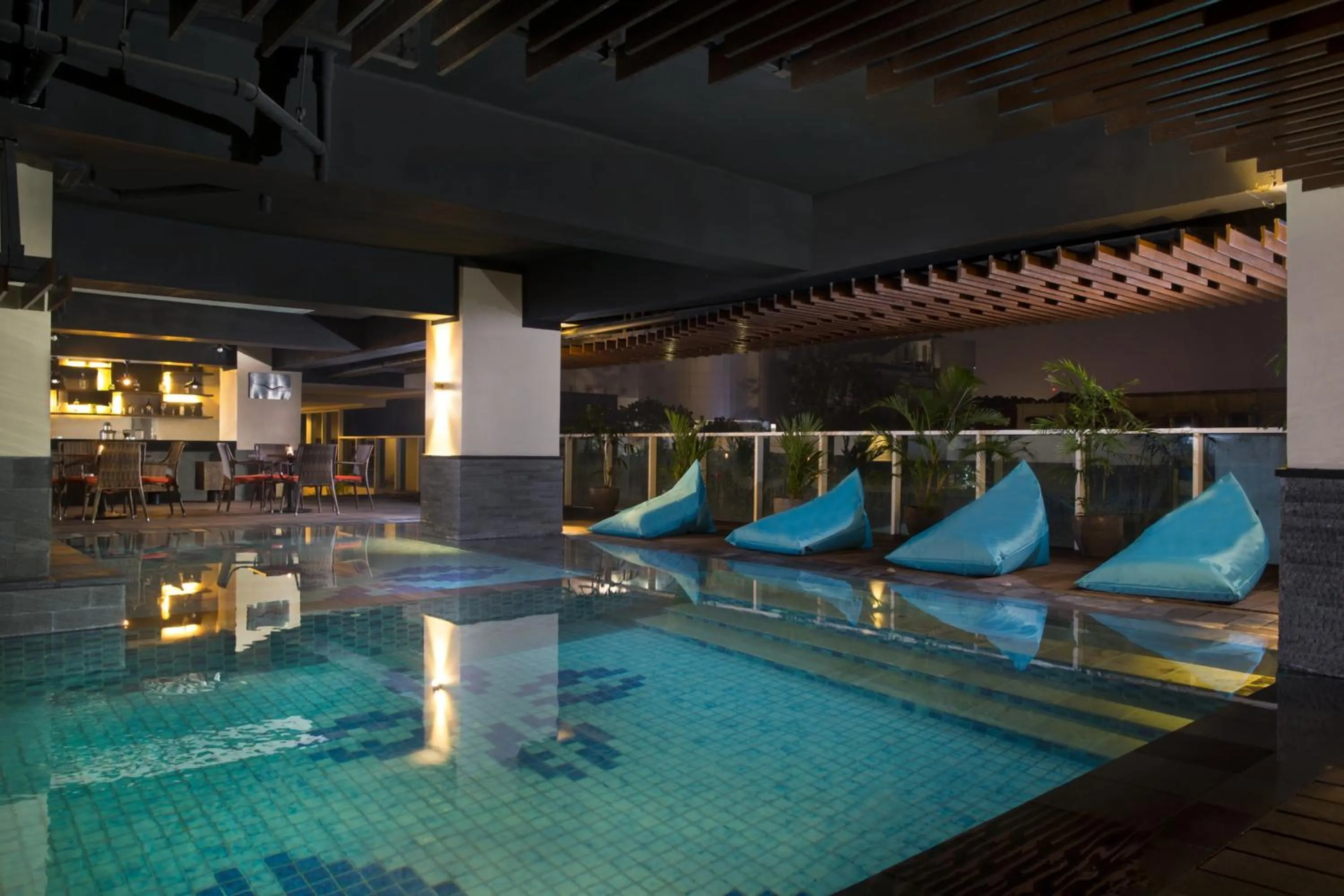 Swimming pool in Best Western Premier La Grande Bandung