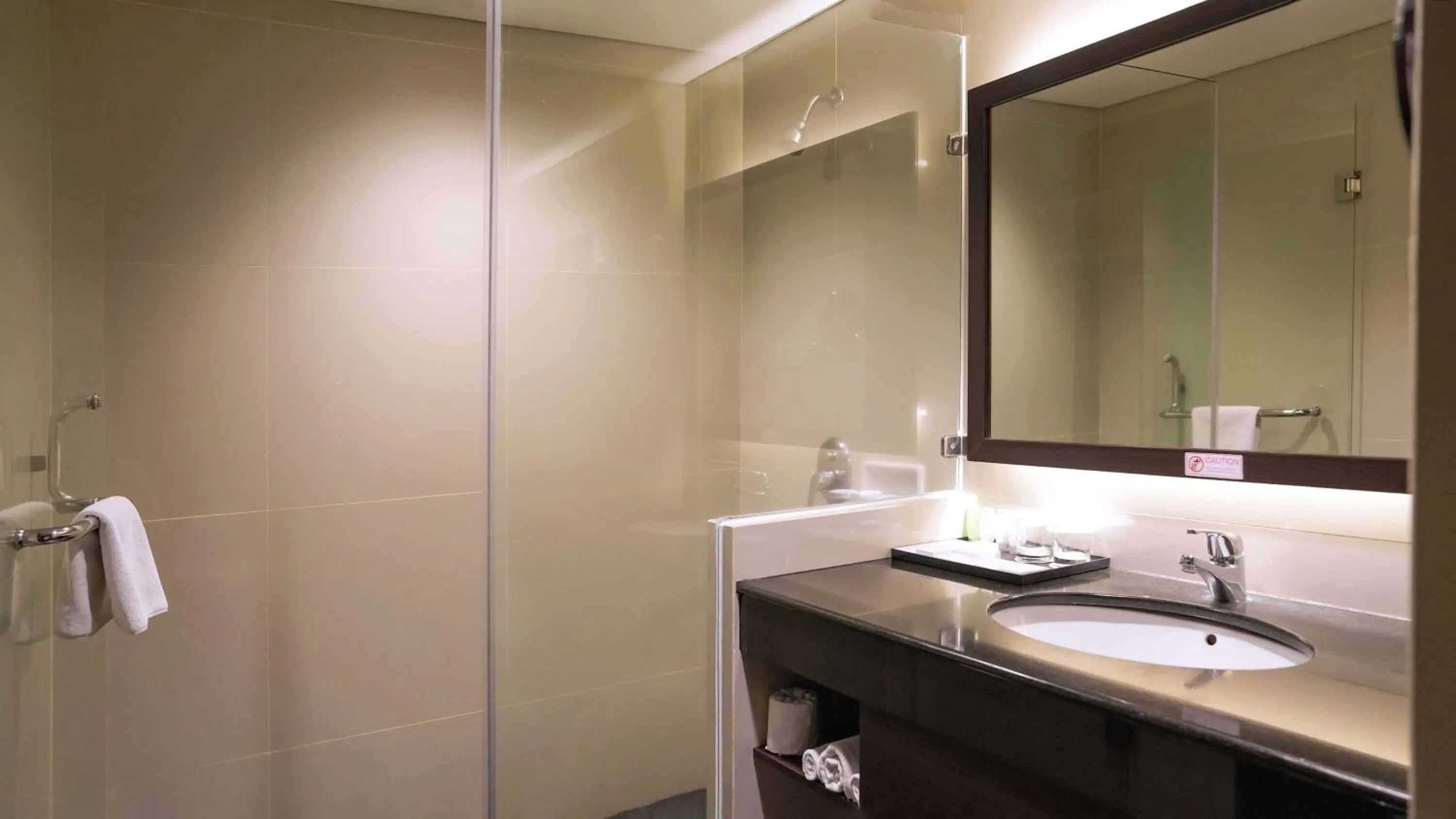Bathroom in Best Western Premier La Grande Bandung