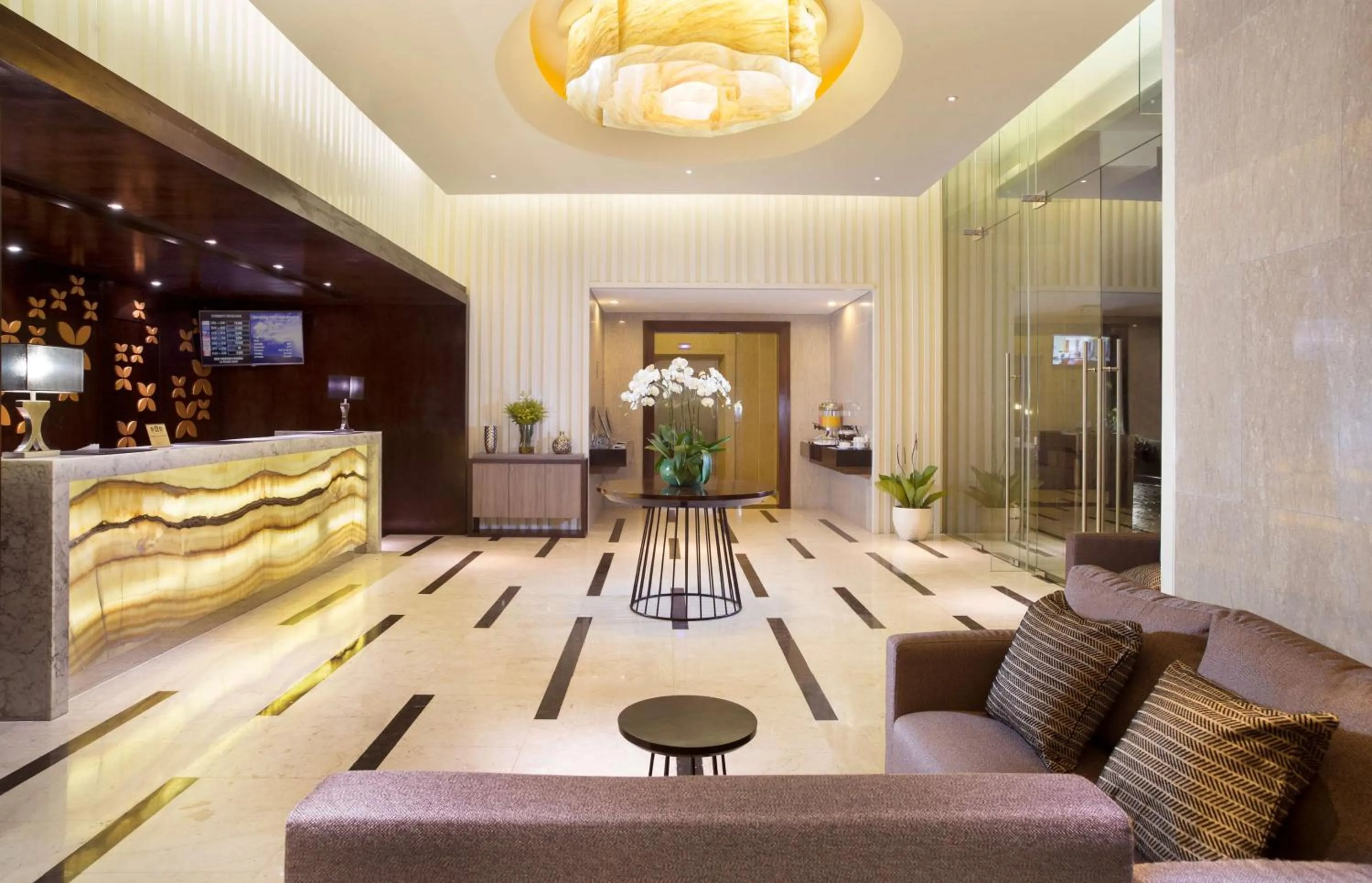 Lobby or reception in Best Western Premier La Grande Bandung