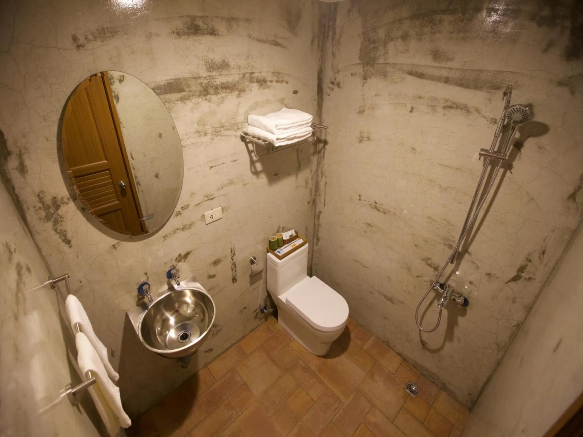 Bathroom in Jian Shan Hotel