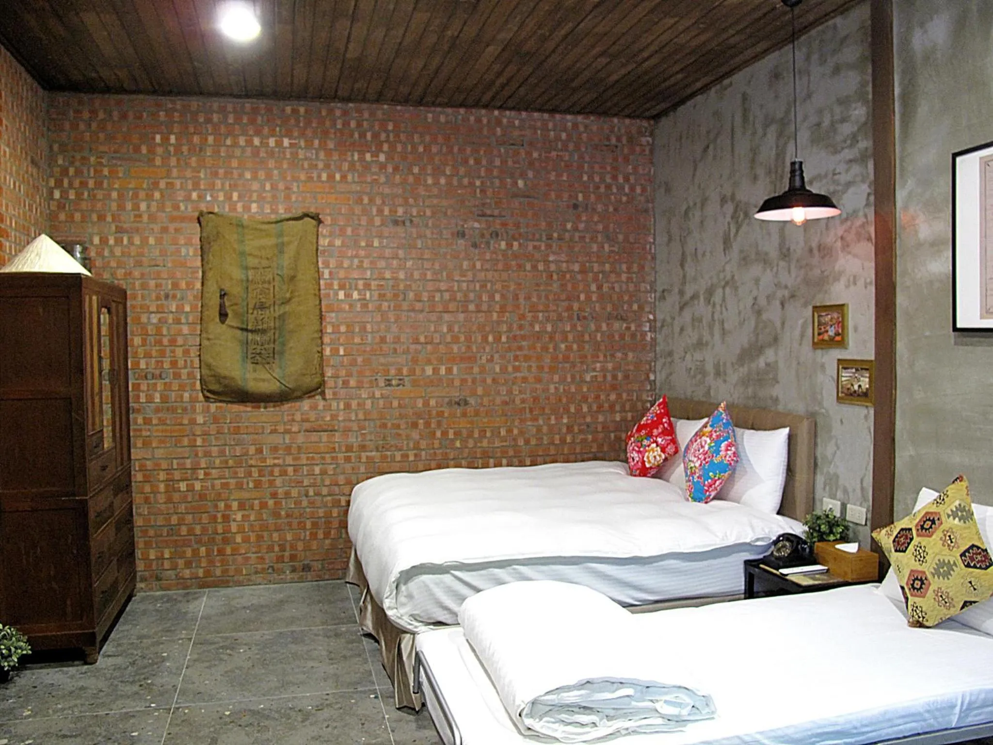 bunk bed, Bed in Jian Shan Hotel