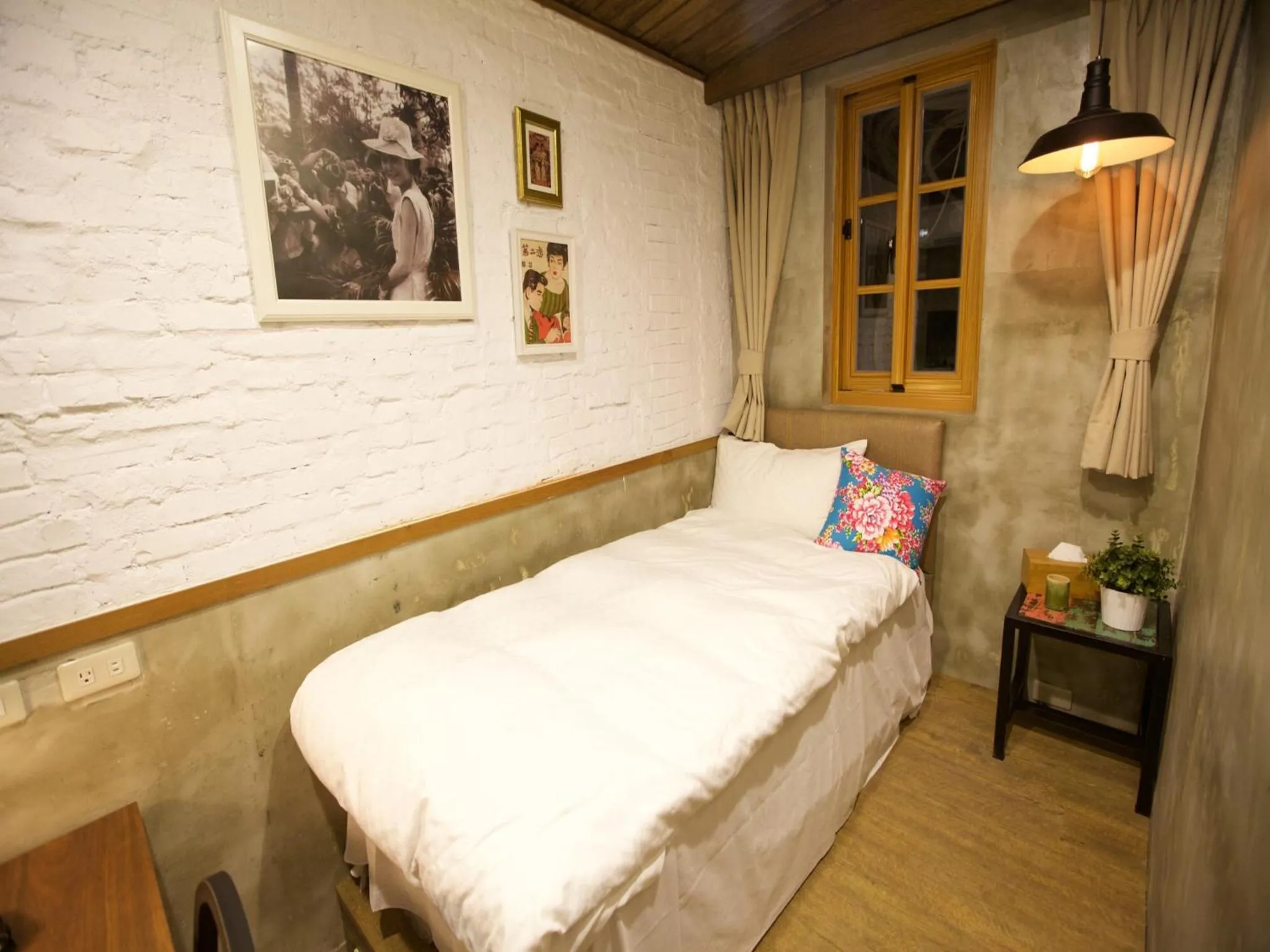 bunk bed, Bed in Jian Shan Hotel