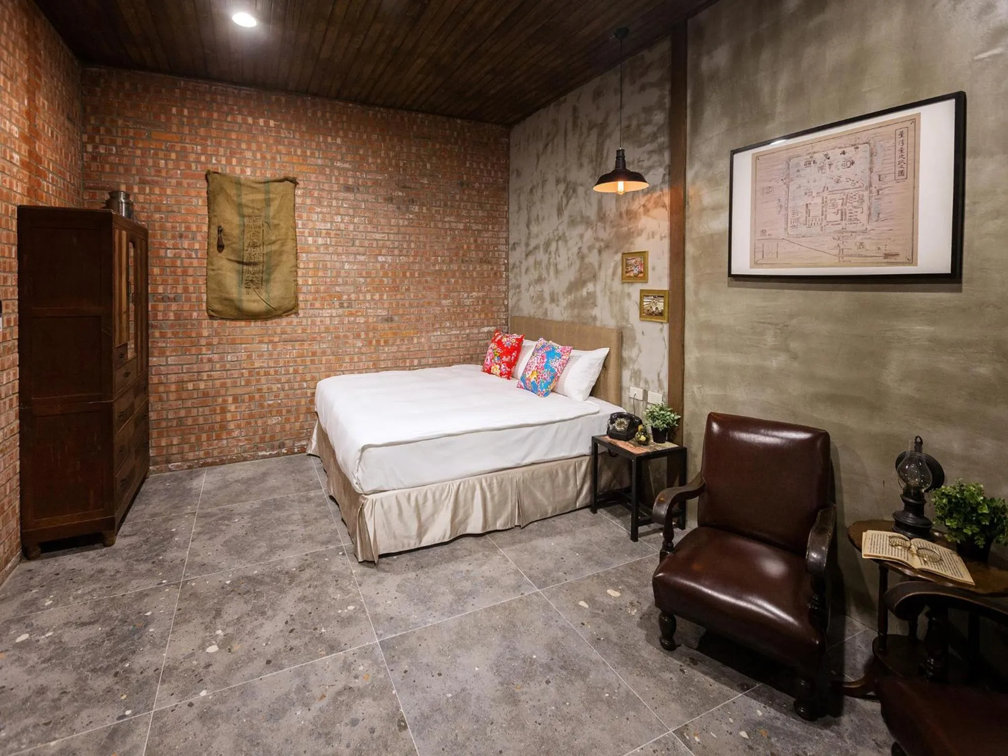 Photo of the whole room, Bed in Jian Shan Hotel