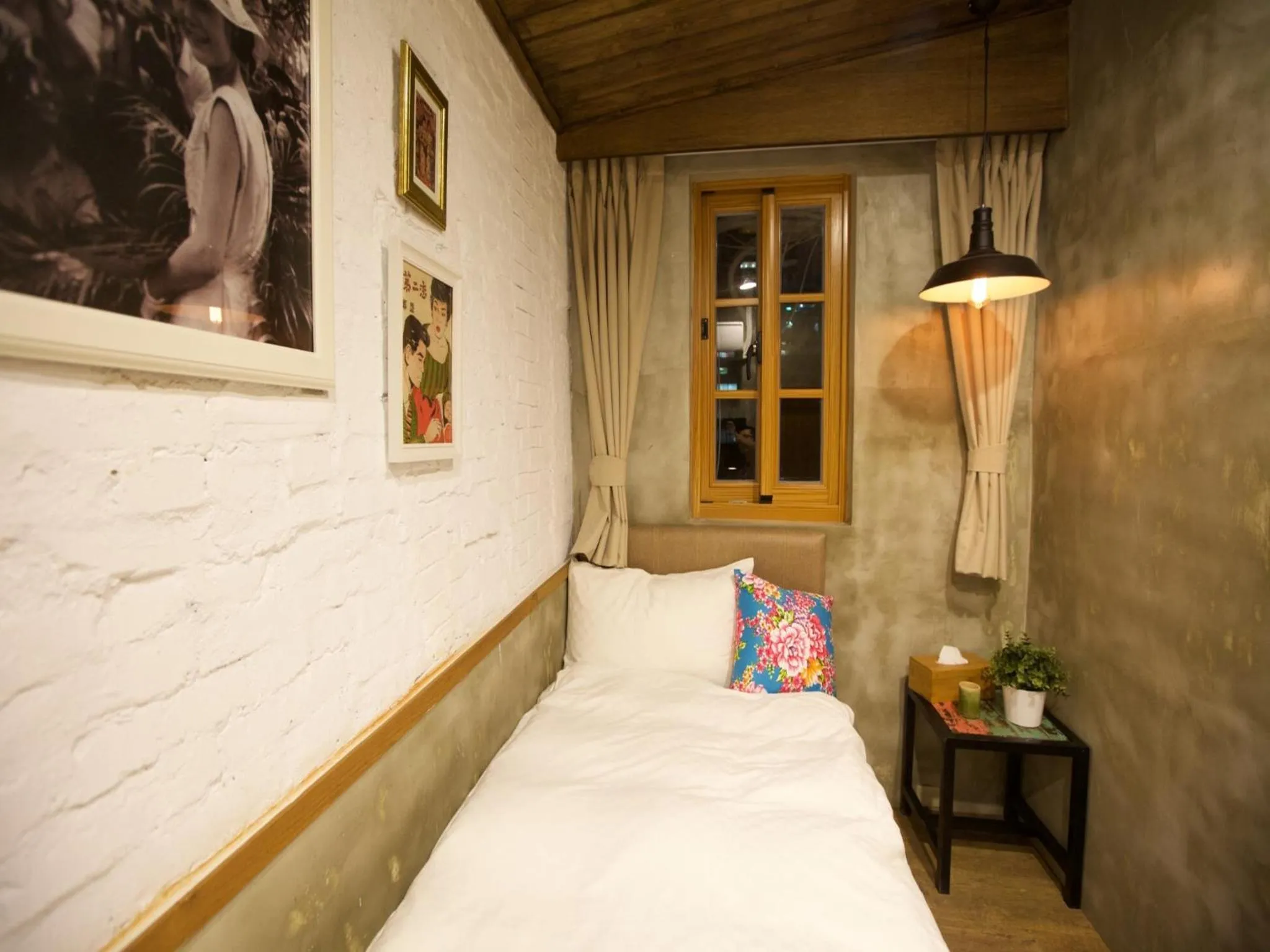 bunk bed, Bed in Jian Shan Hotel